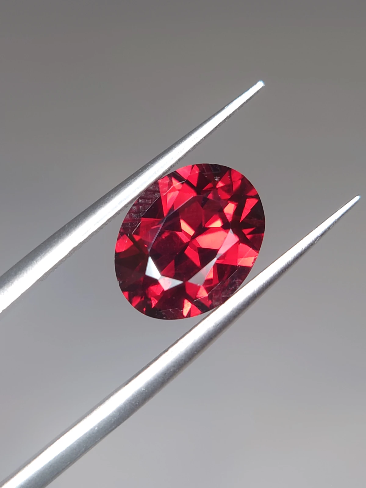 3.79ct Natural Malaya Garnet Oval Cut Faceted Loose Gemstone From Tanzania — view 2