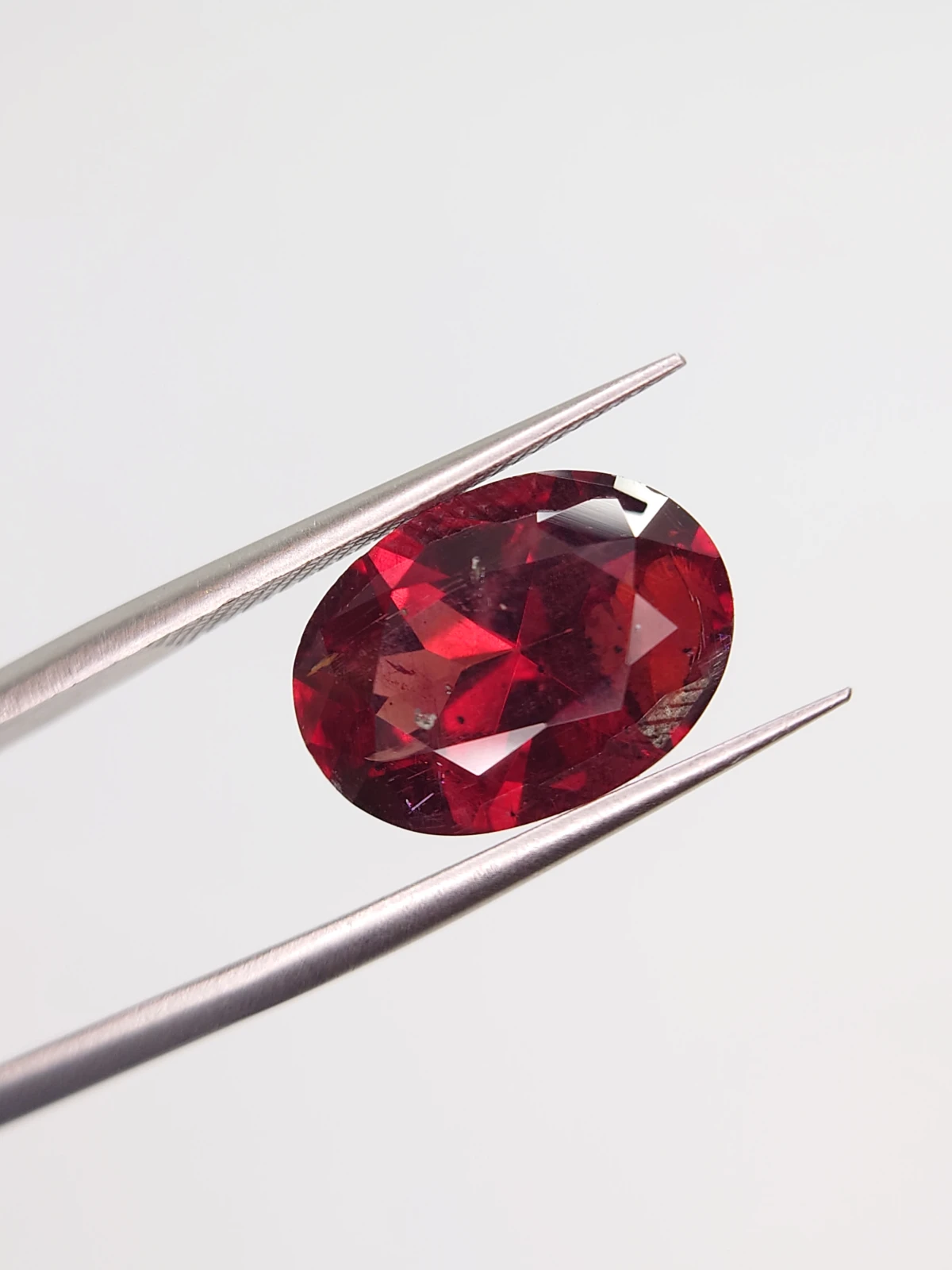 7.69ct Natural Malaya Garnet Oval Cut Faceted Loose Gemstone From Tanzania — view 1