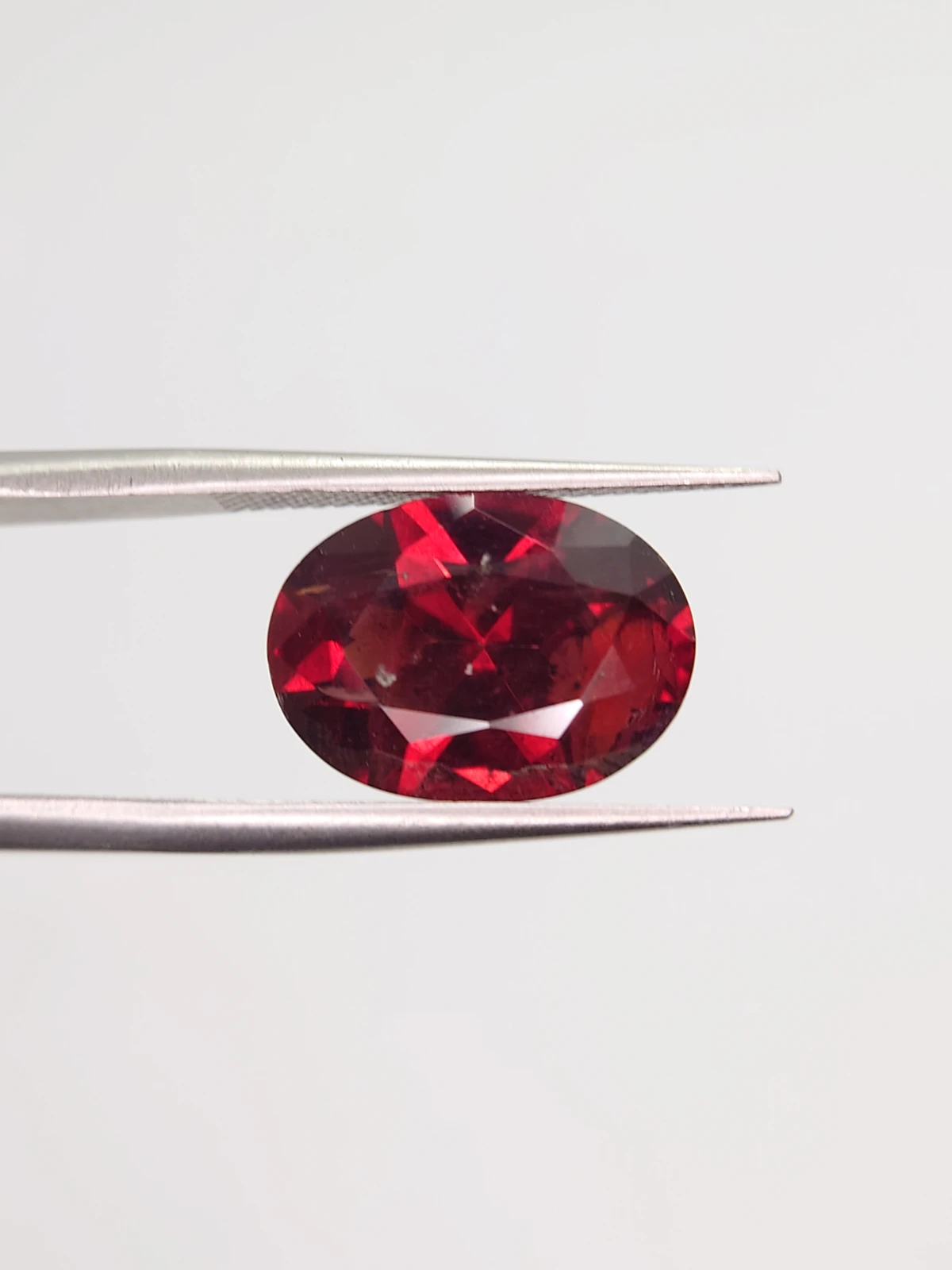 7.69ct Natural Malaya Garnet Oval Cut Faceted Loose Gemstone From Tanzania — view 5