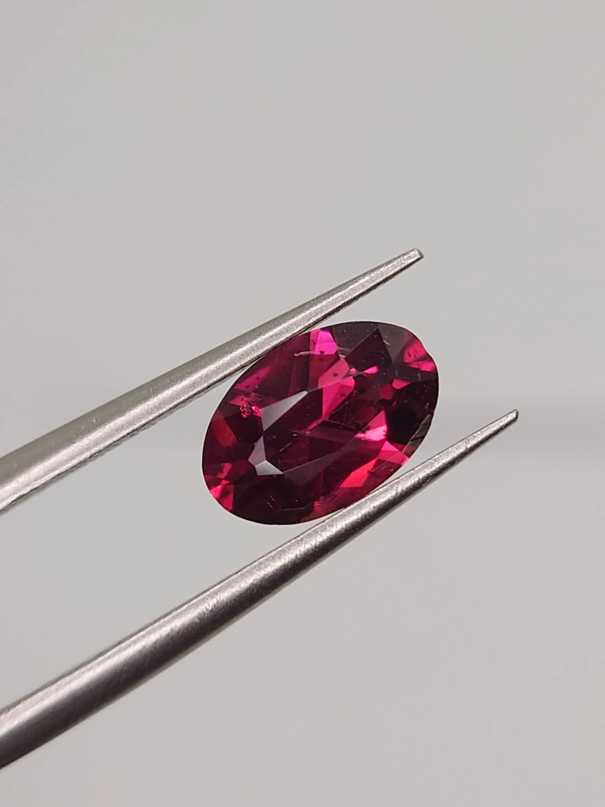 1.53ct Natural Malaya Garnet Faceted Loose Gemstone From Tanzania — view 3