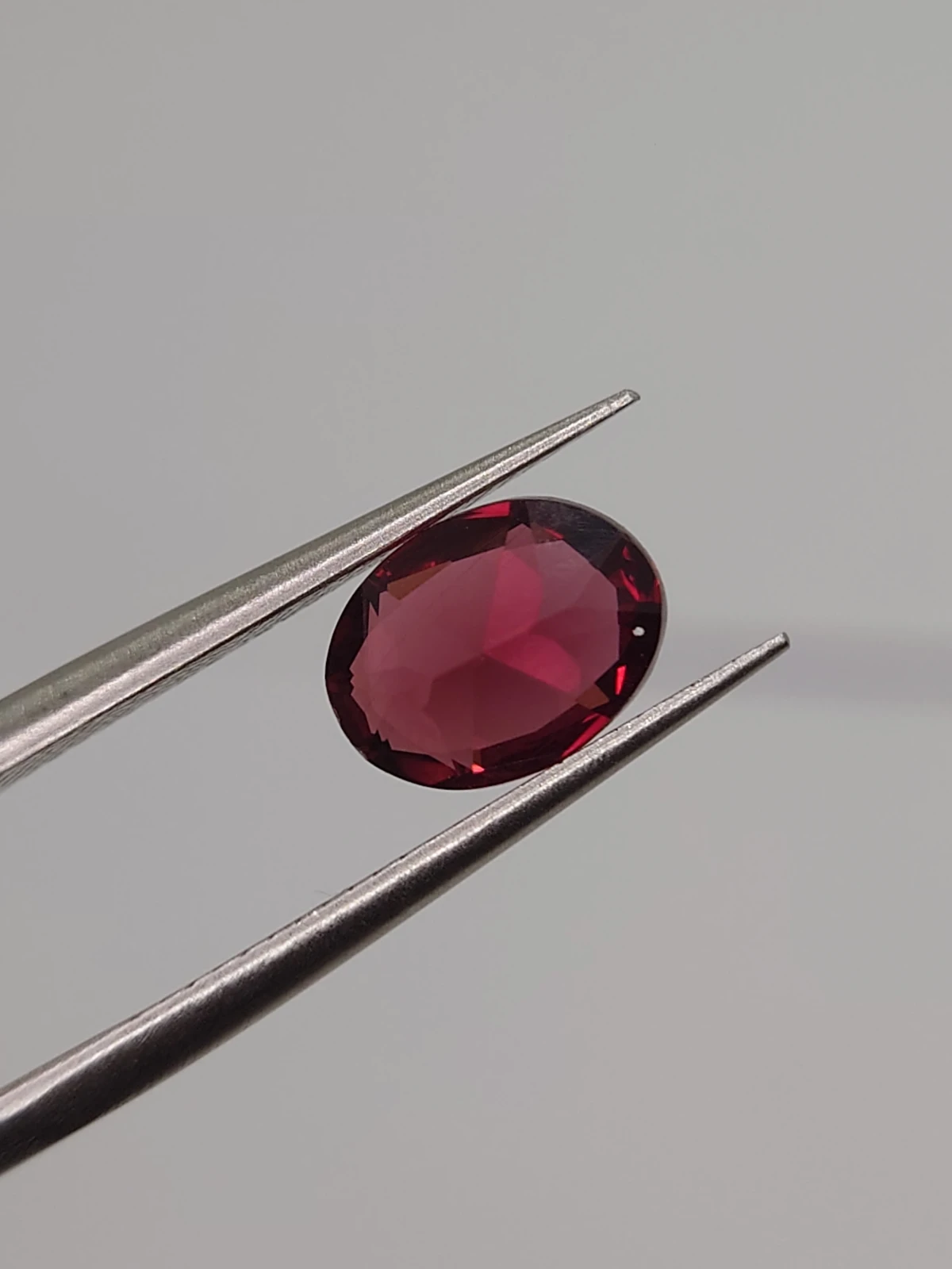 2.06ct Natural Malaya Garnet Oval Cut Faceted Loose Gemstone From Tanzania — view 3