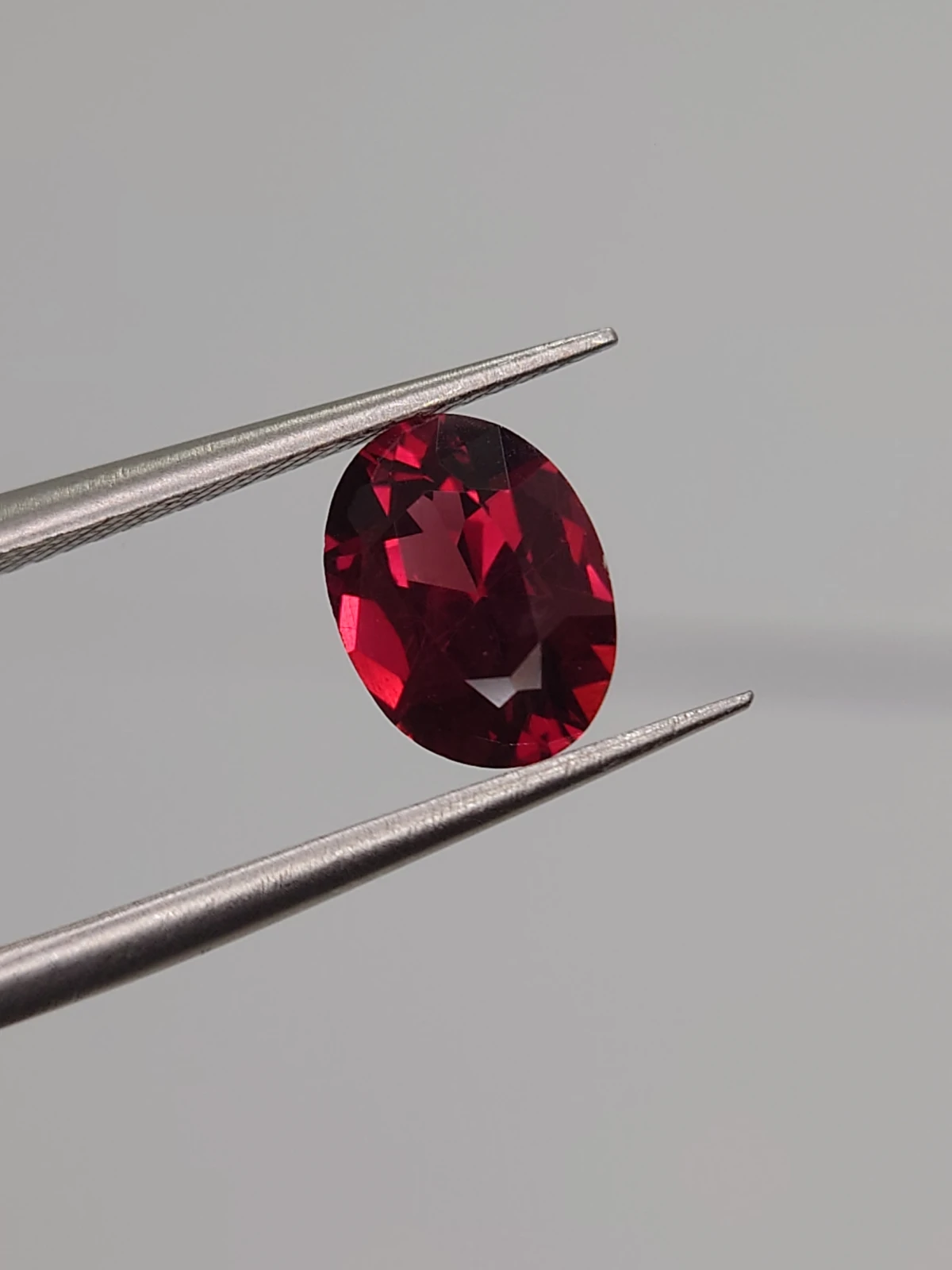 2.06ct Natural Malaya Garnet Oval Cut Faceted Loose Gemstone From Tanzania — view 4