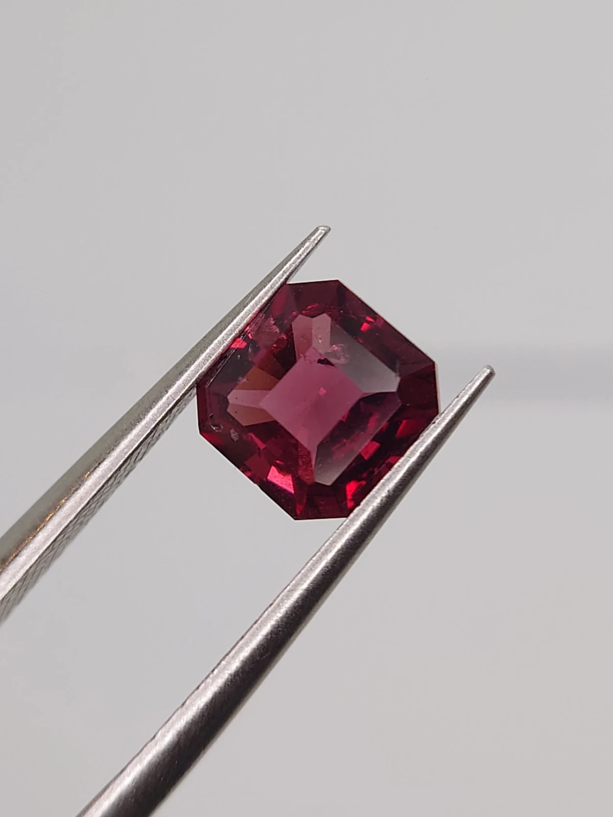 1.86ct Natural Malaya Garnet Square Cut Faceted Loose Gemstone From Tanzania — view 3