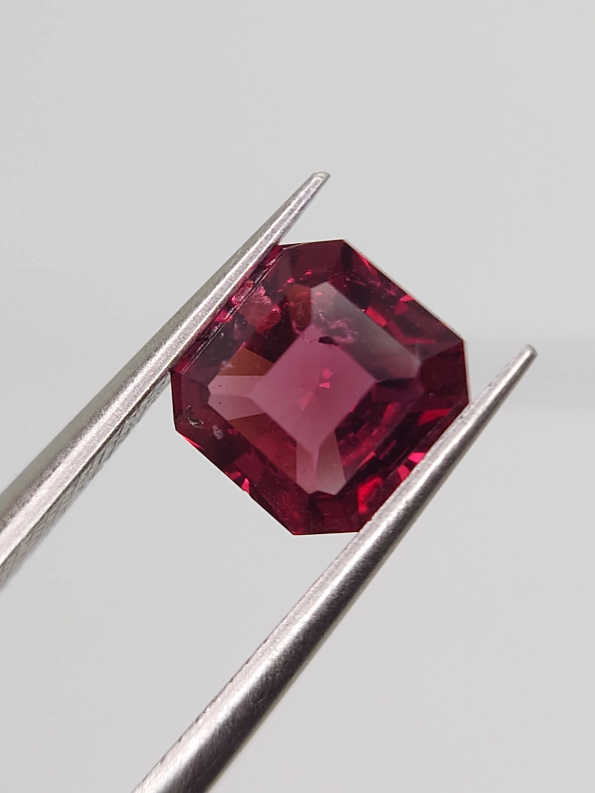 1.86ct Natural Malaya Garnet Square Cut Faceted Loose Gemstone From Tanzania — view 5