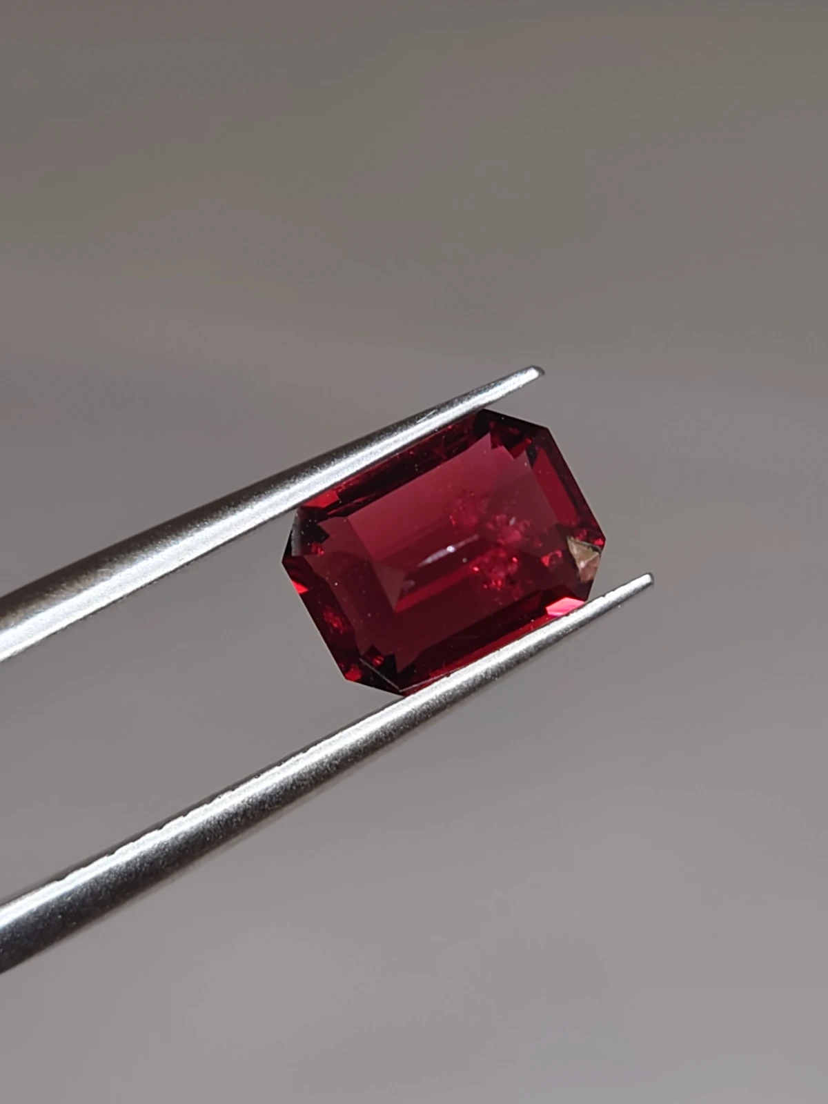 2.31ct Natural Malaya Garnet Cushion Cut Faceted Loose Gemstone From Tanzania — view 2