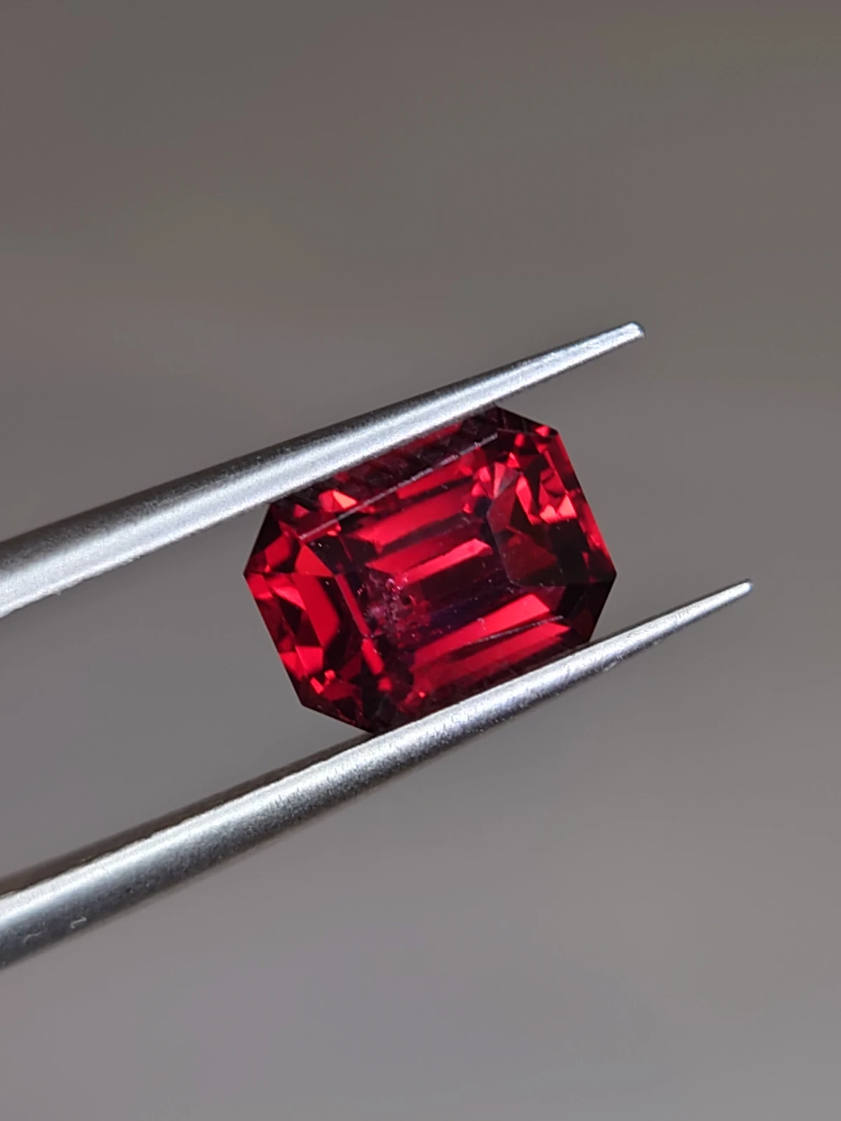 2.31ct Natural Malaya Garnet Cushion Cut Faceted Loose Gemstone From Tanzania — view 4