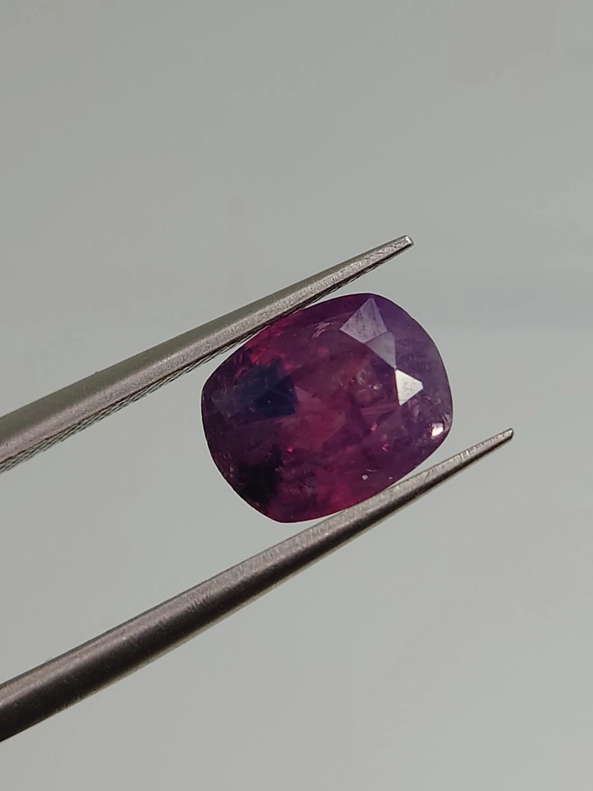 2.69ct Natural Pinkish Purple Sapphire Faceted Loose Gemstone From Kashmir — view 1