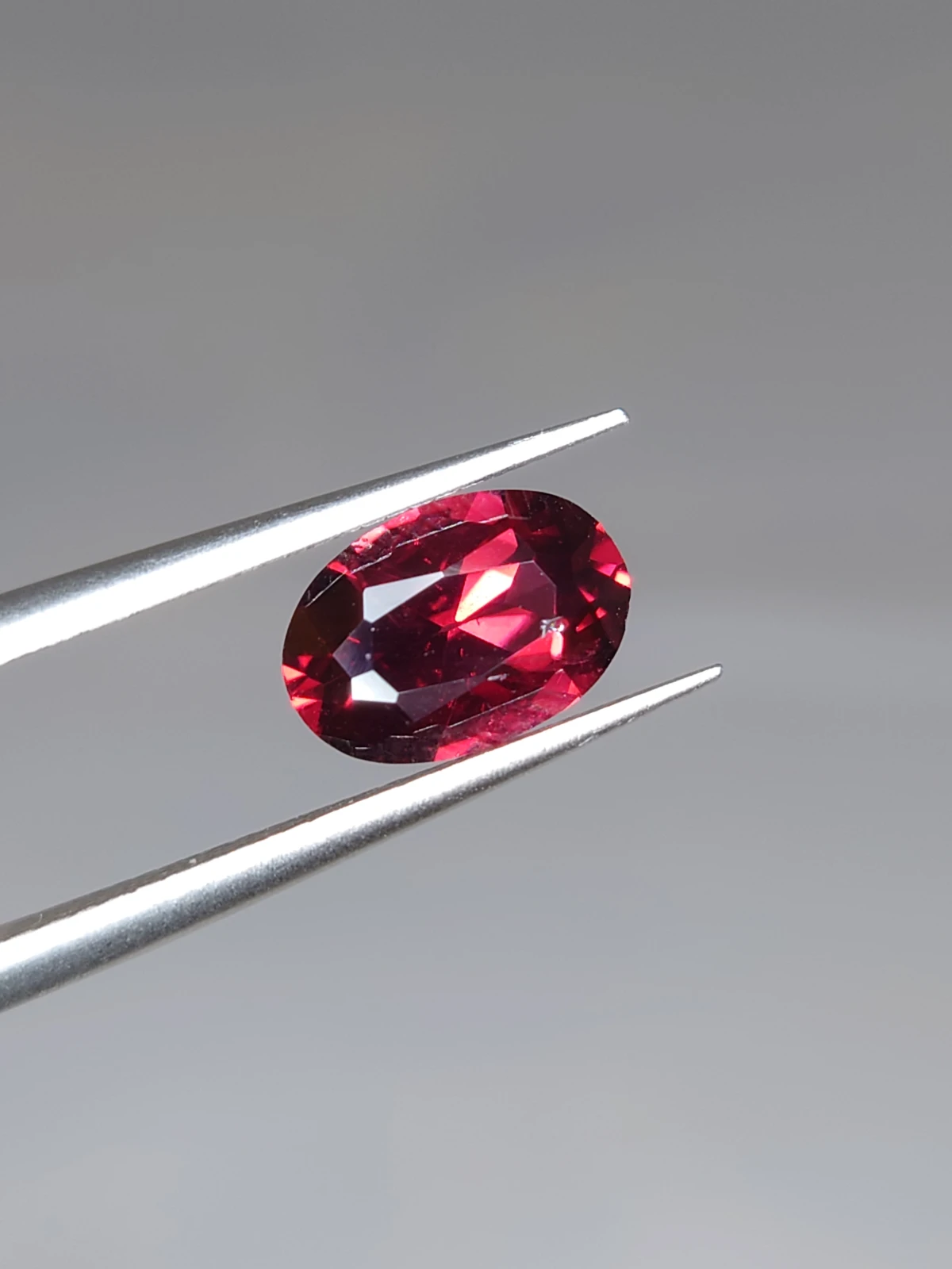 2ct Natural Malaya Garnet Oval Cut Faceted Loose Gemstone From Tanzania — view 3