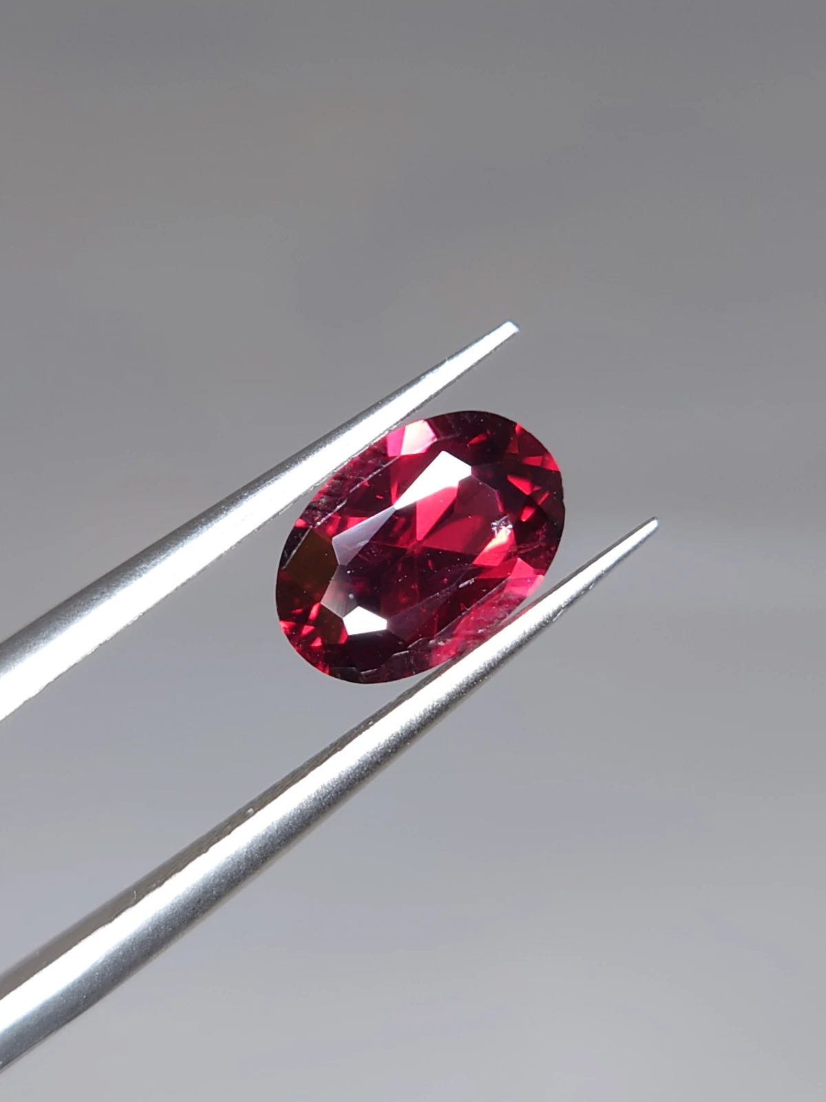 2ct Natural Malaya Garnet Oval Cut Faceted Loose Gemstone From Tanzania — view 5