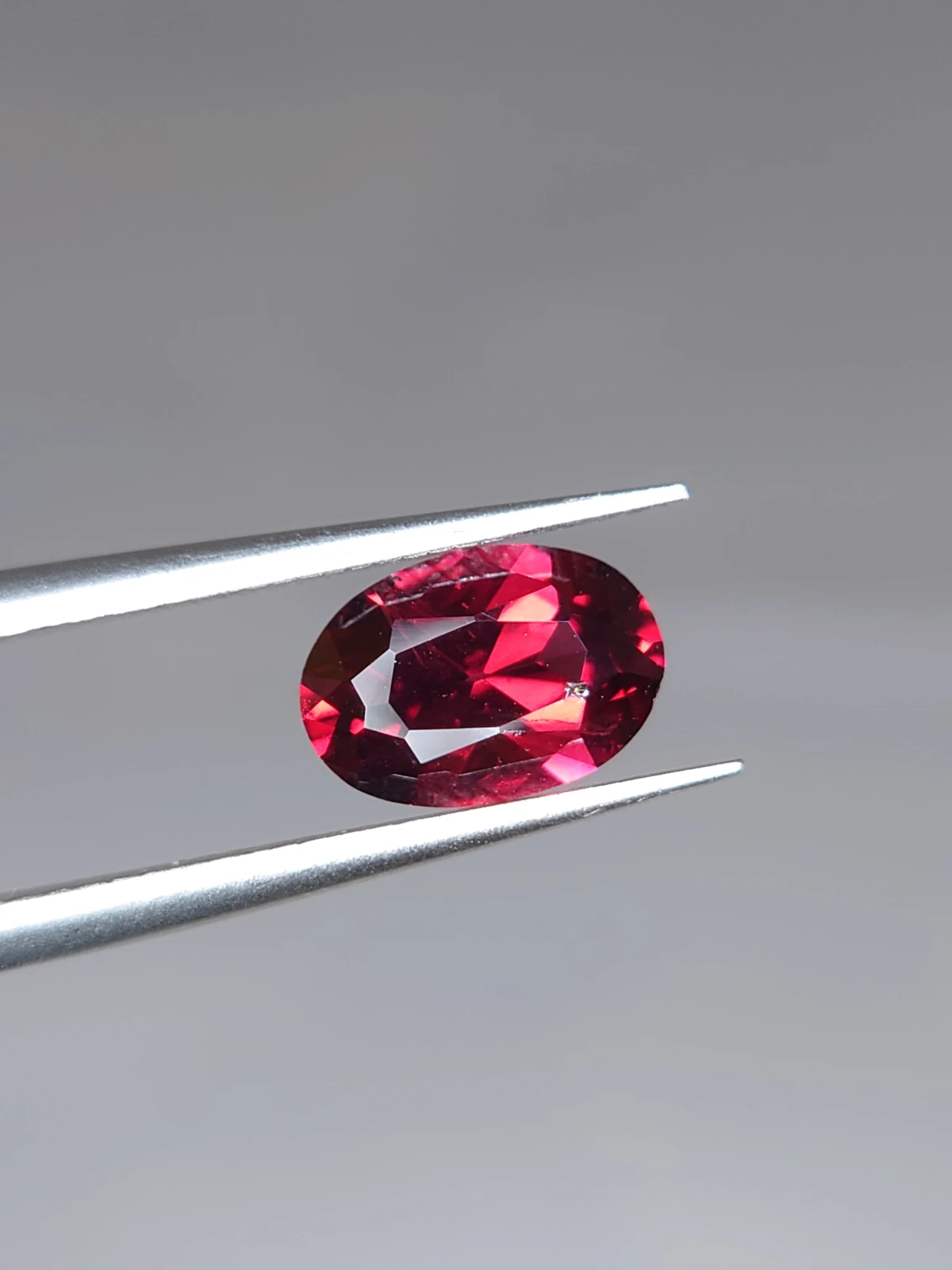 2ct Natural Malaya Garnet Oval Cut Faceted Loose Gemstone From Tanzania — view 6