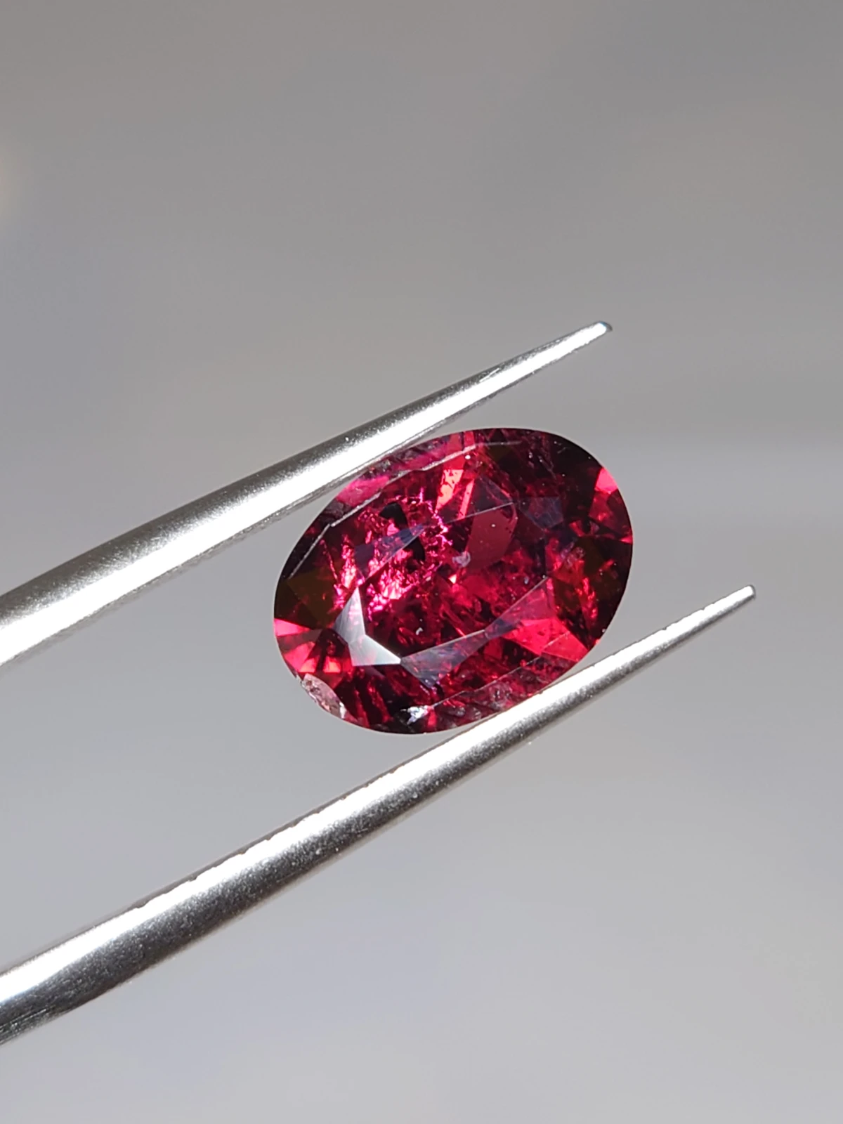 3.42ct Natural Malaya Garnet Oval Cut Faceted Loose Gemstone From Tanzania — view 3