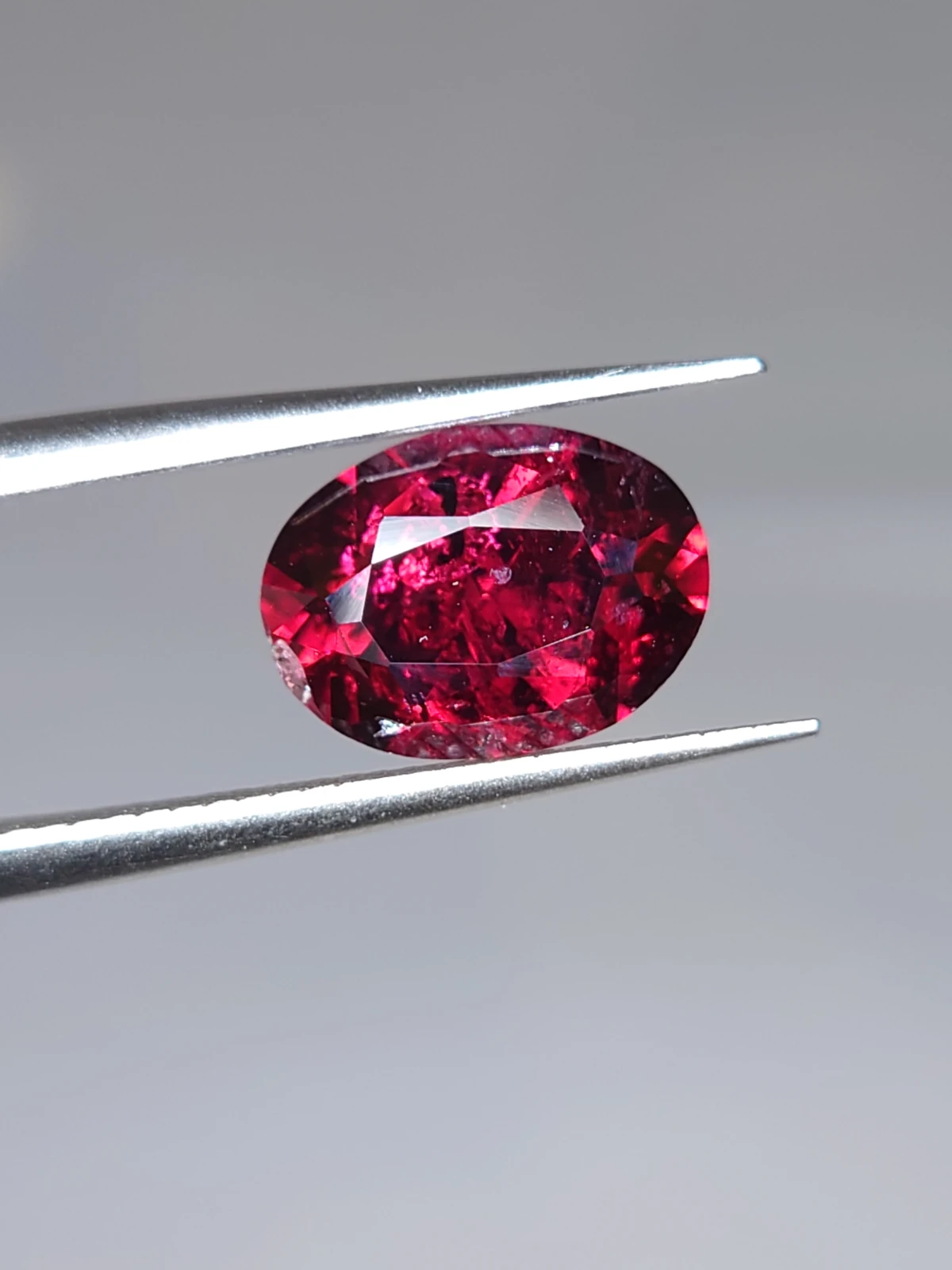 3.42ct Natural Malaya Garnet Oval Cut Faceted Loose Gemstone From Tanzania — view 5