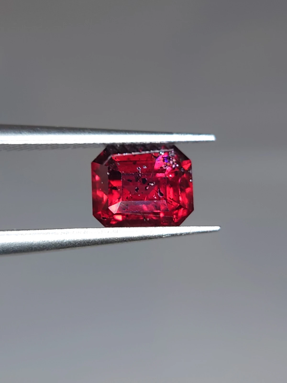 1.64ct Natural Malaya Garnet Cushion Cut Faceted Loose Gemstone from Tanzania — view 4