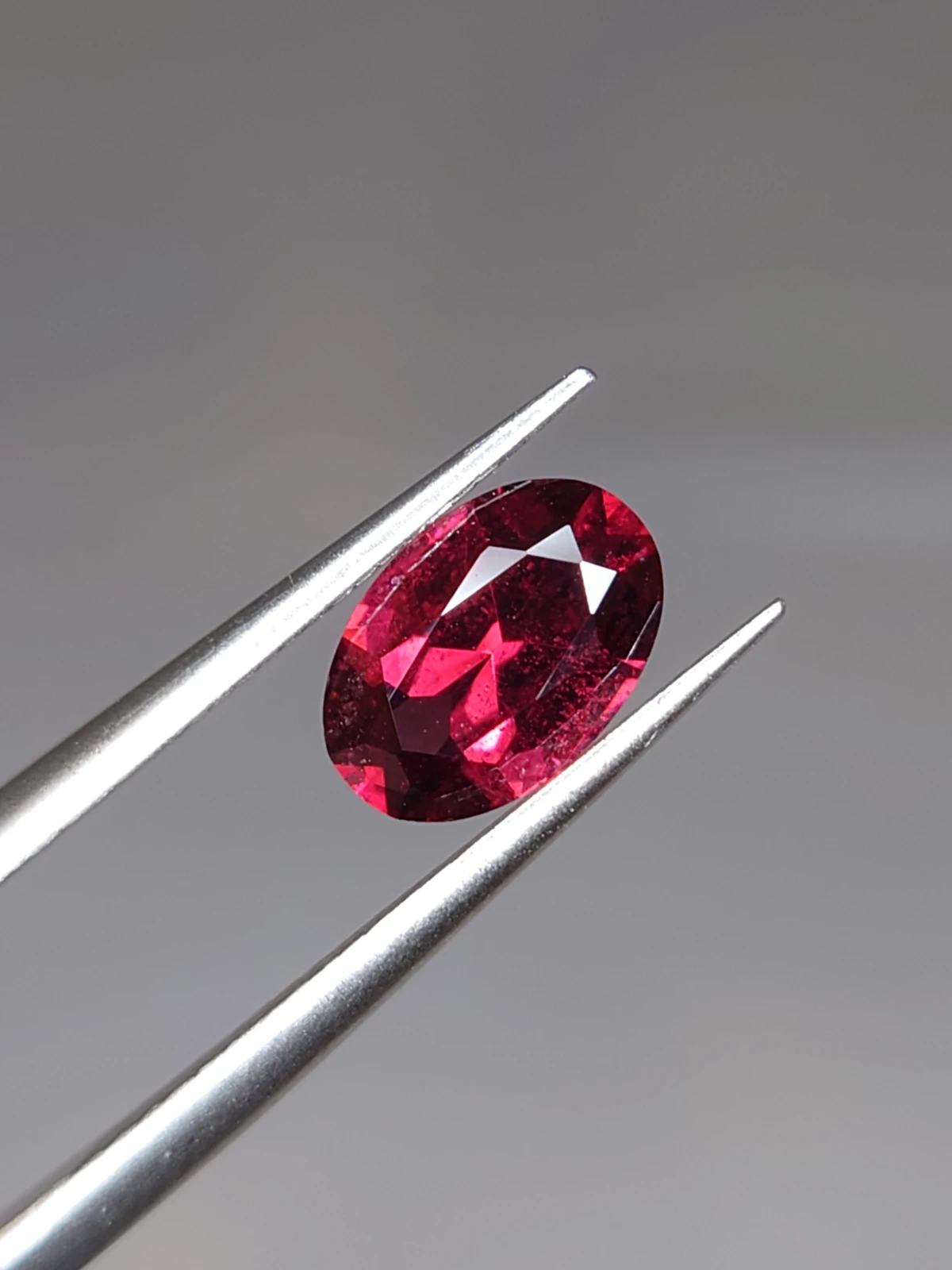 1.45ct Natural Malaya Garnet Oval Cut Faceted Loose Gemstone From Tanzania — view 4
