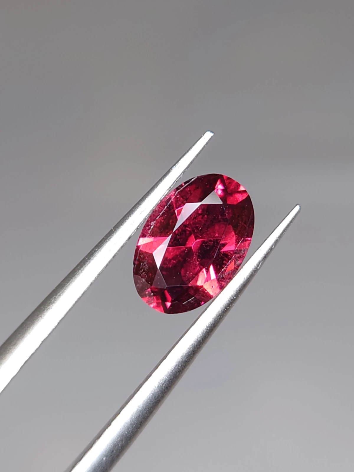 1.45ct Natural Malaya Garnet Oval Cut Faceted Loose Gemstone From Tanzania — view 2