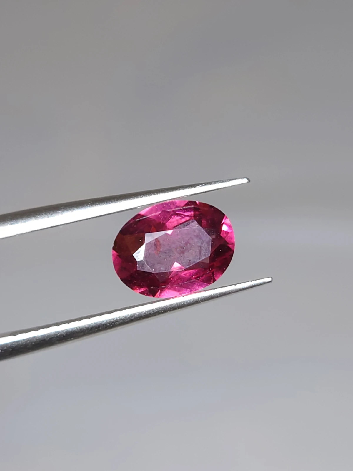 1.79ct Natural Malaya Garnet Oval Cut Faceted Loose Gemstone From Tanzania — view 3