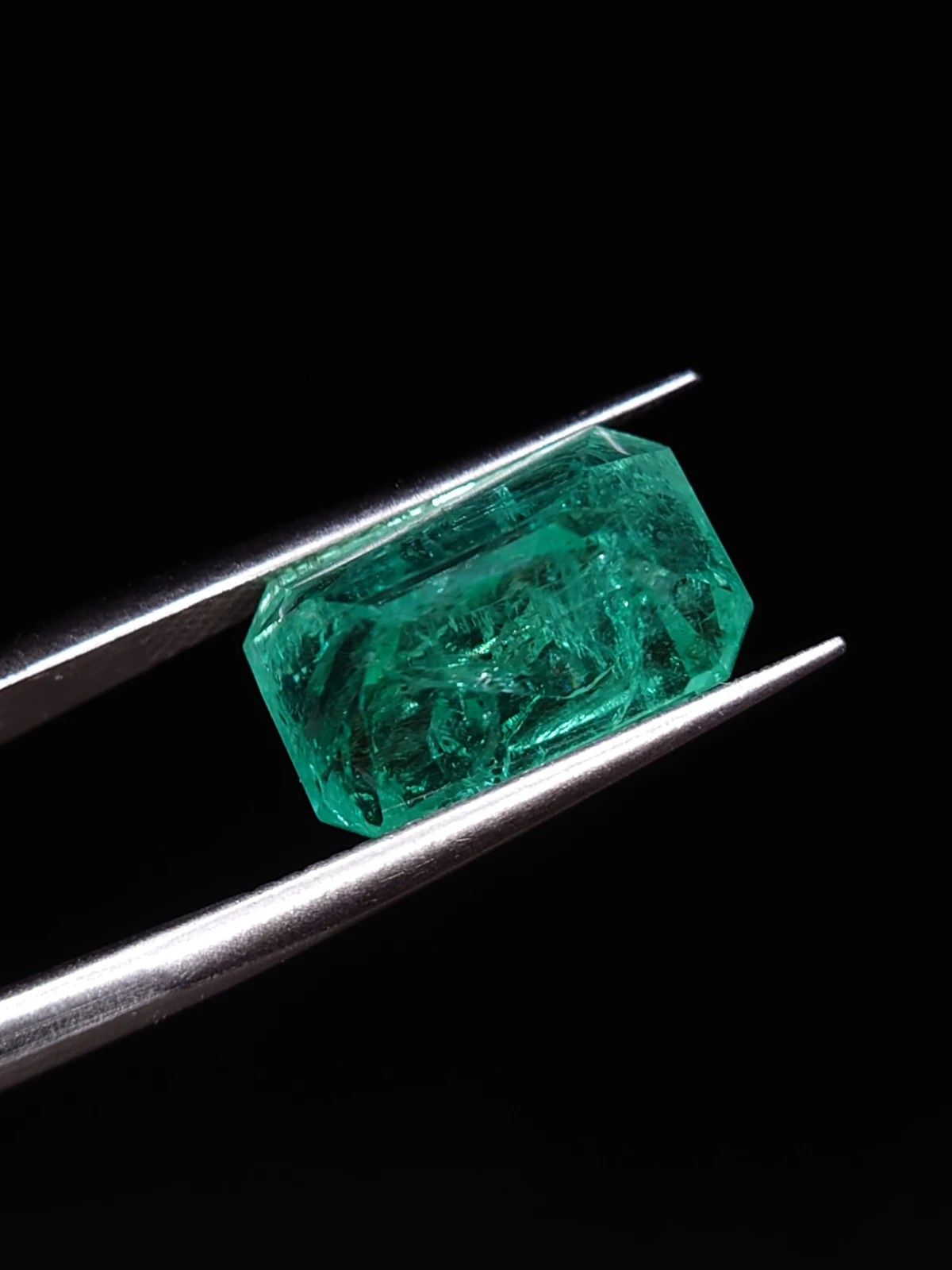 7.63ct Emerald Cushion Cut Faceted Loose Gemstone From panjshir — view 2