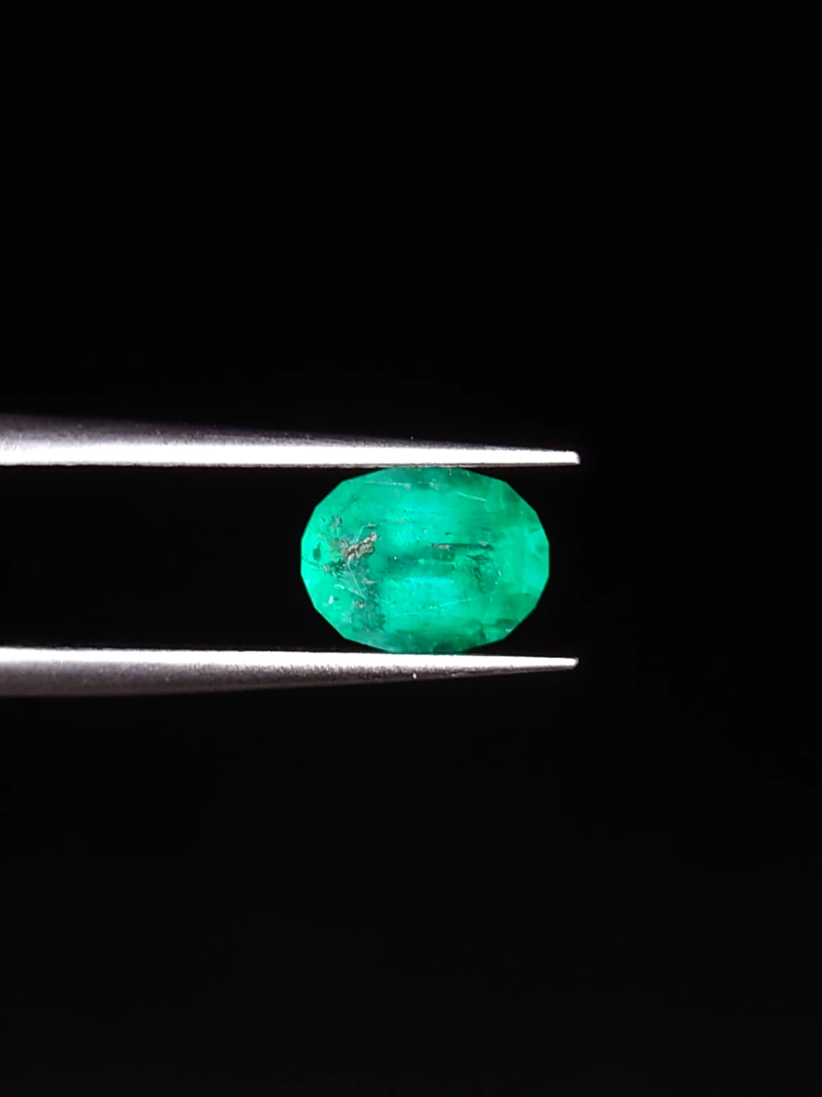 1.29ct Emerald Oval Cut Faceted Loose gemstone From Panjshir — view 5