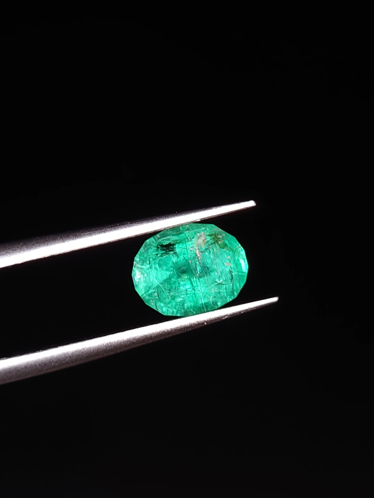 1.30ct Emerald Oval Cut Faceted Loose Gemstone From Panjshir Valley Afghanistan — view 6