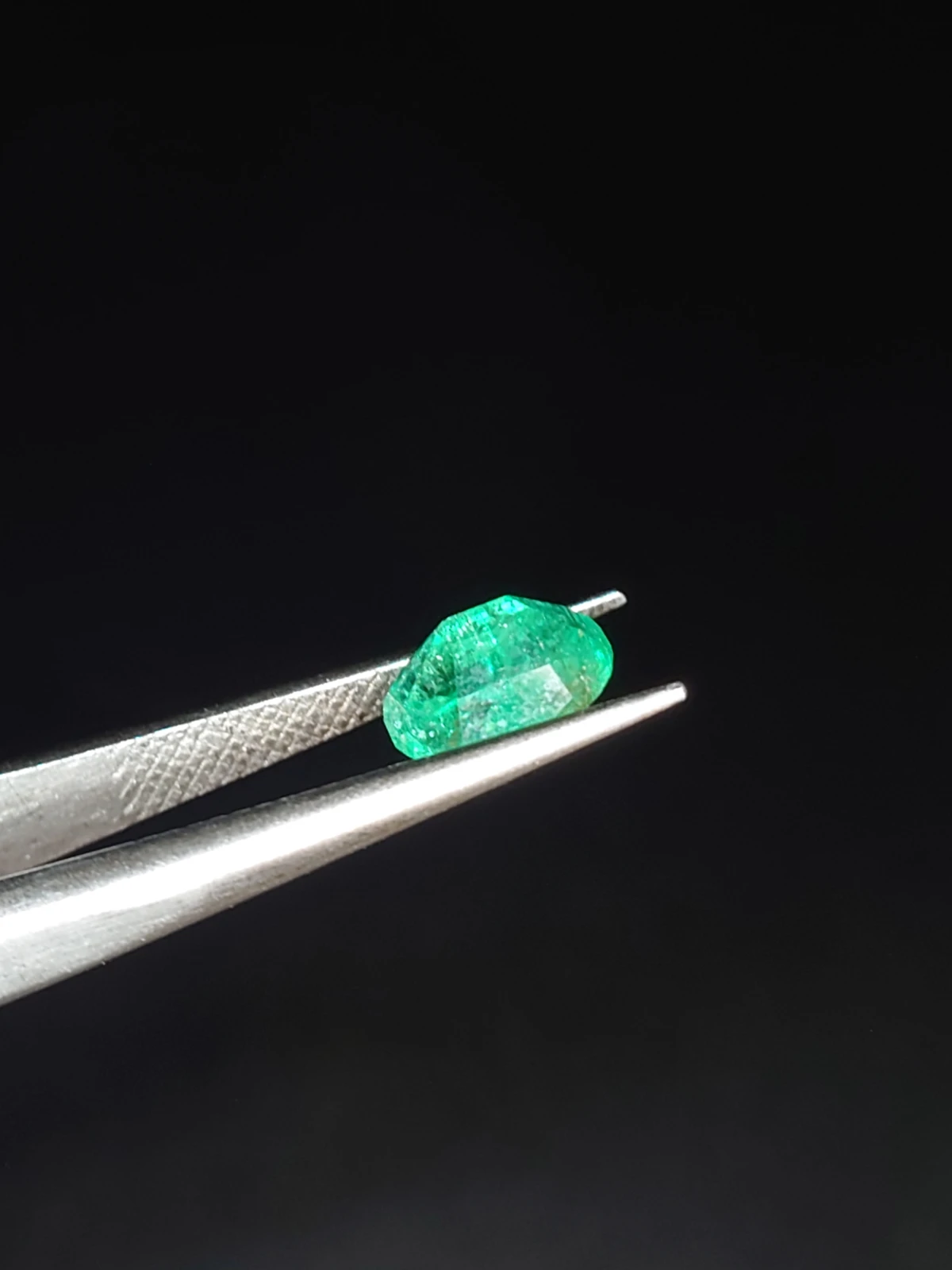 1.30ct Emerald Oval Cut Faceted Loose Gemstone From Panjshir Valley Afghanistan — view 7