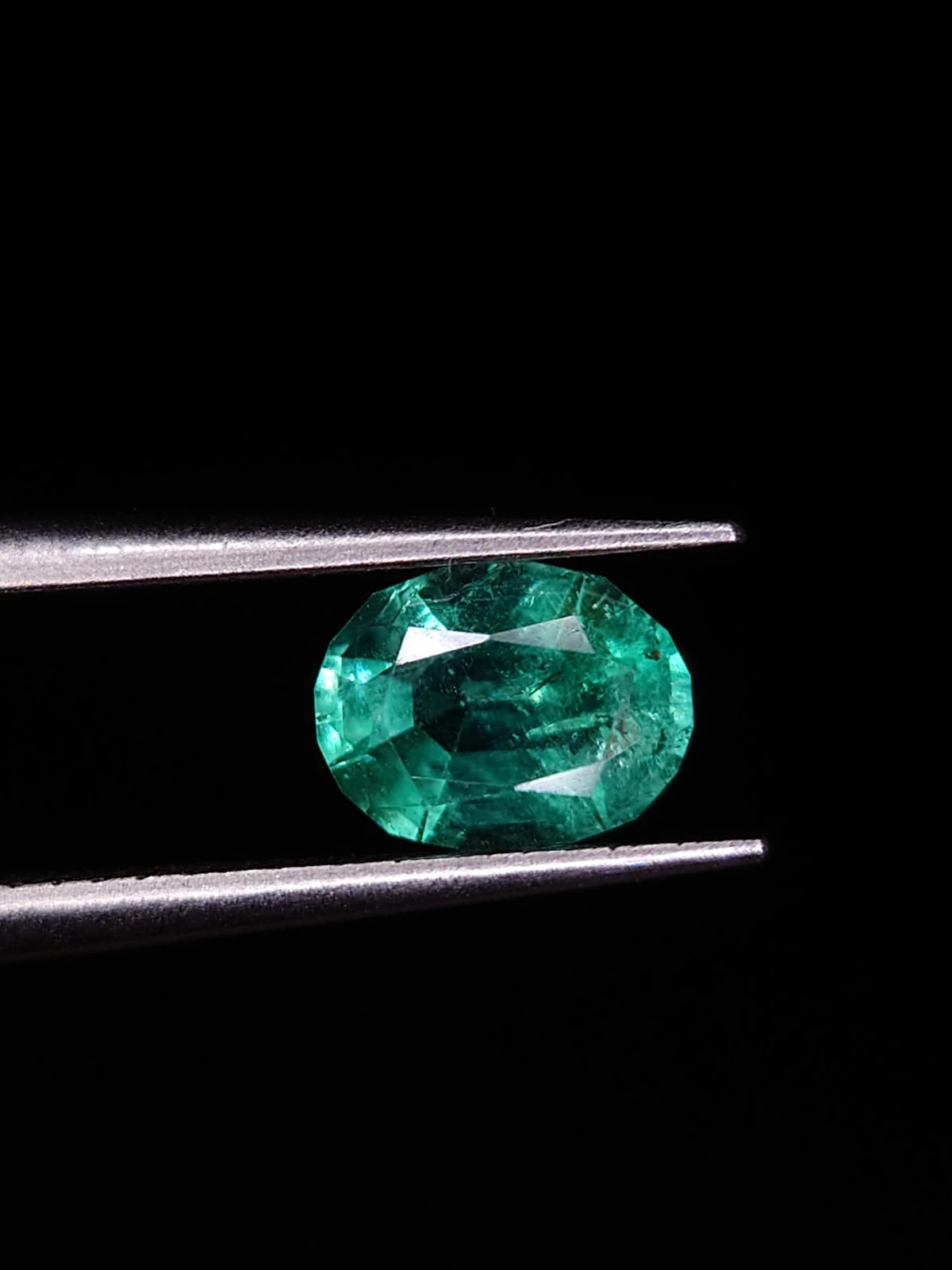 0.54ct Emerald Oval Cut Faceted Loose Gemstone From Panjshir Valley Afghanistan — view 6