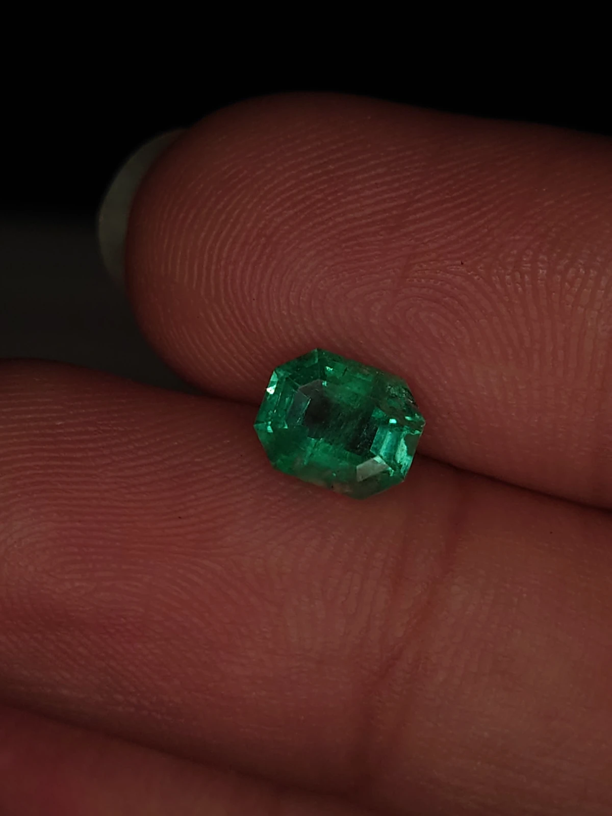 0.90ct Emerald Octagon Cut Faceted Loose Gemstone From Panjshir Valley Afghanistan — view 4