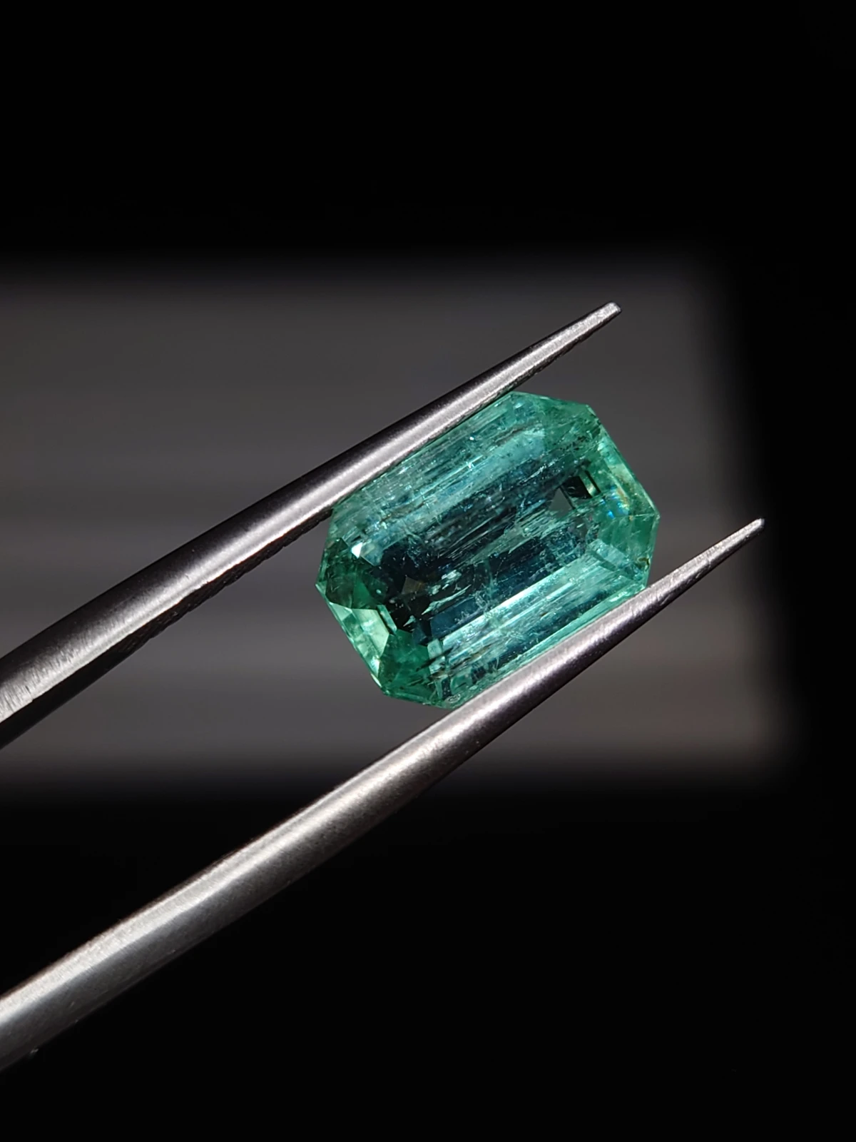 2.65ct Emerald Faceted Loose Gemstone From Panjshir Valley Afghanistan — view 1