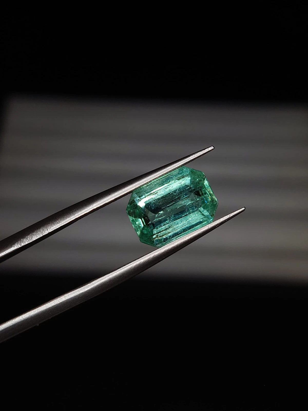 2.65ct Emerald Faceted Loose Gemstone From Panjshir Valley Afghanistan — view 4