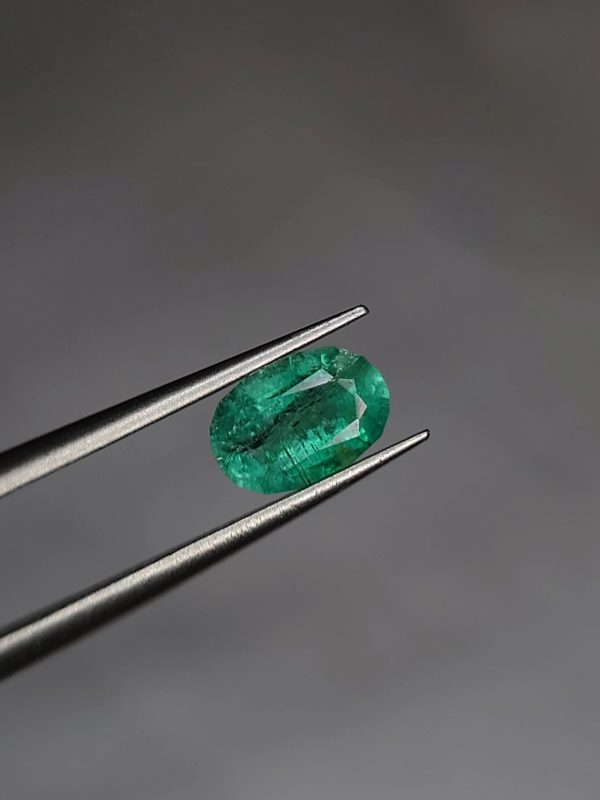 0.82ct Emerald Oval cut Faceted Loose Gemstone From Panjshir Valley Afghanistan — view 6