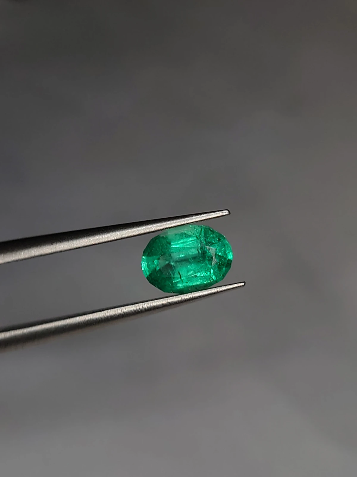 0.71ct Emerald Faceted Loose Gemstone From Panjshir Valley Afghanistan — view 6