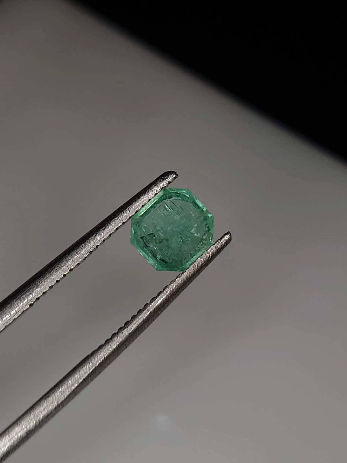 0.67ct Emerald Square Cut Faceted Loose Gemstone From Panjshir Valley Afghanistan — view 2