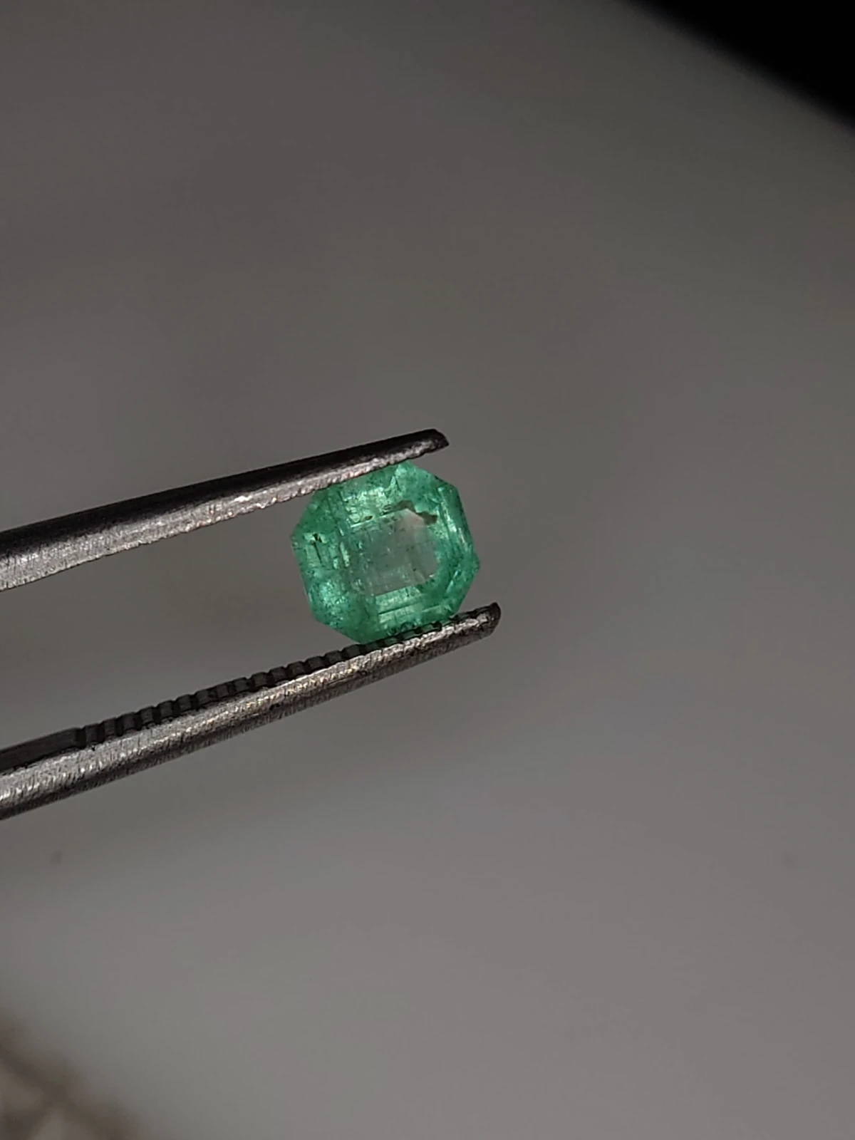0.67ct Emerald Square Cut Faceted Loose Gemstone From Panjshir Valley Afghanistan — view 3