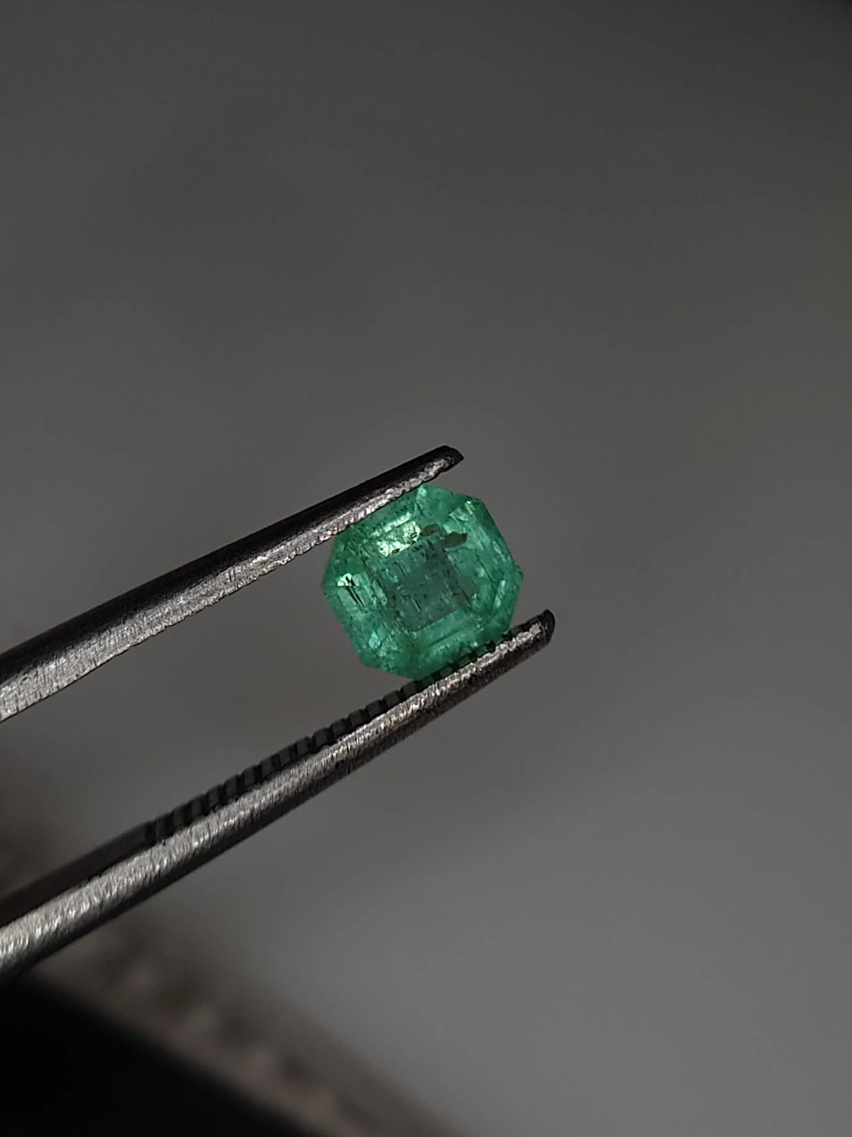 0.67ct Emerald Square Cut Faceted Loose Gemstone From Panjshir Valley Afghanistan — view 4