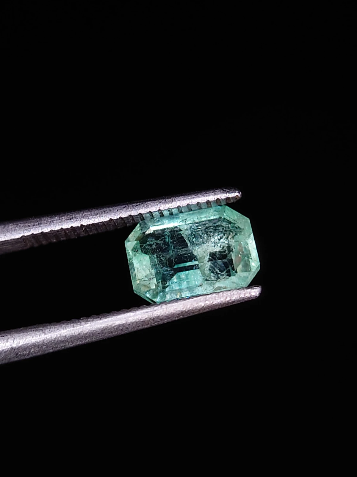 1.27ct Emerald Faceted Loose Gemstone From Panjshir Valley Afghanistan — view 3