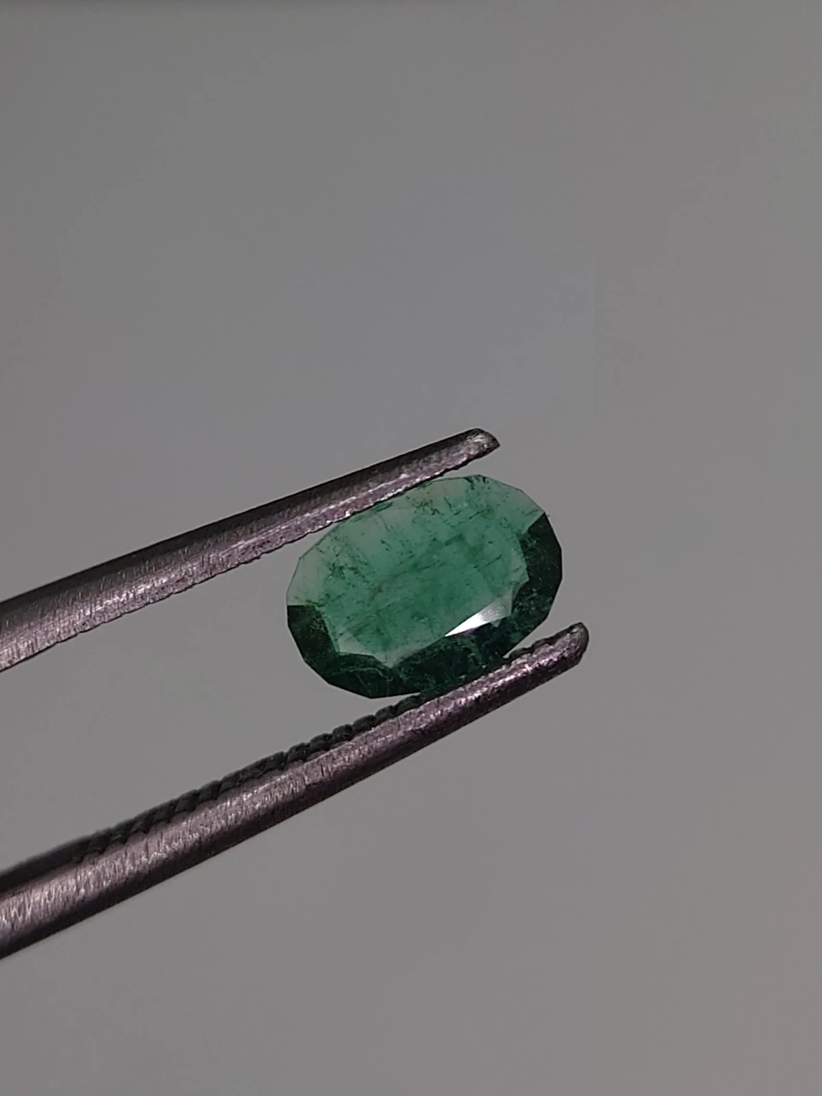 0.43ct Emerald Oval Cut Faceted Loose Gemstone From Panjshir Valley Afghanistan — view 1