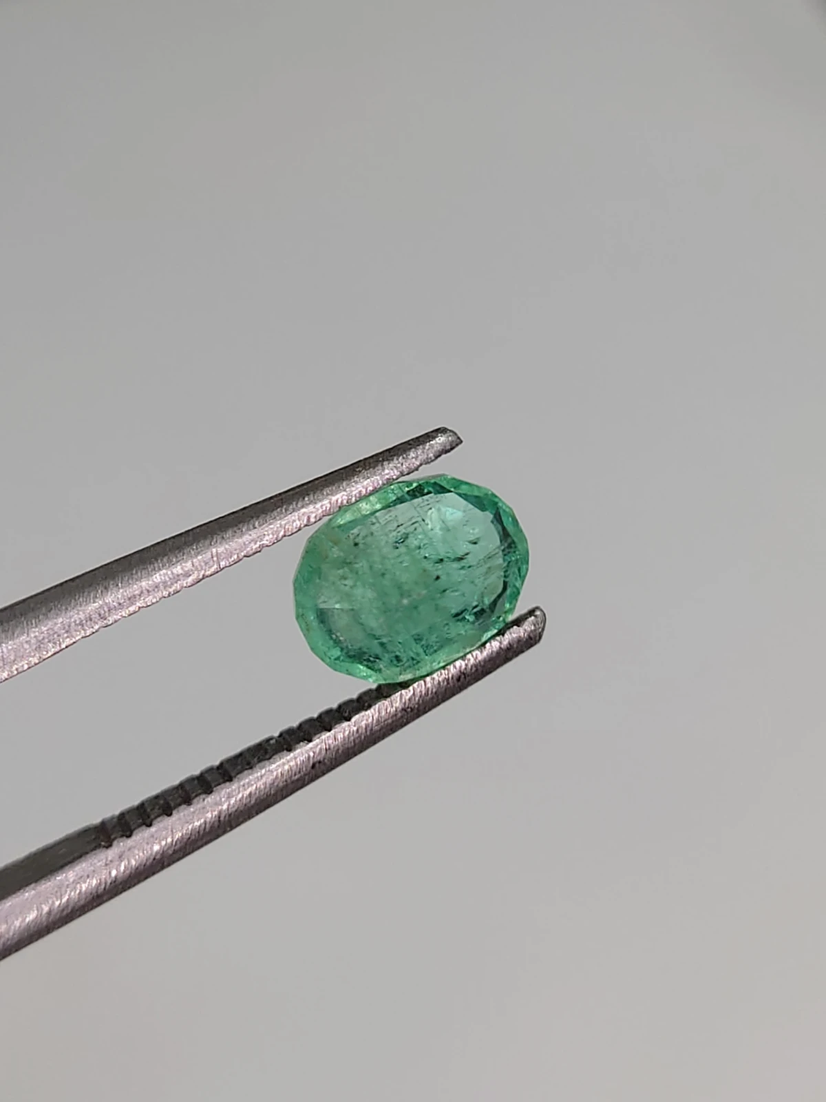 0.79ct Emerald Oval cut Faceted Loose Gemstone From Panjshir Valley Afghanistan — view 2