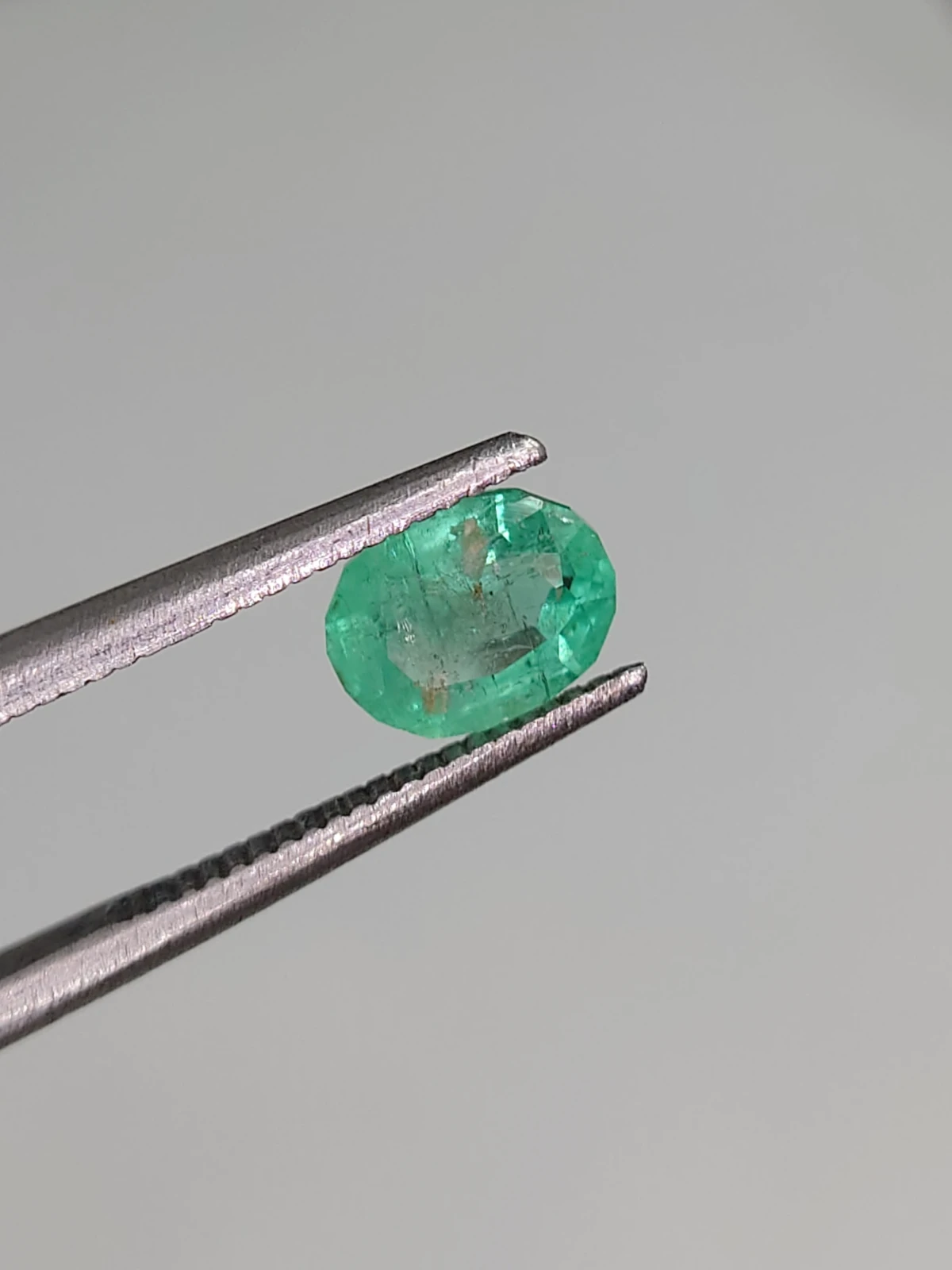 0.79ct Emerald Oval cut Faceted Loose Gemstone From Panjshir Valley Afghanistan — view 3