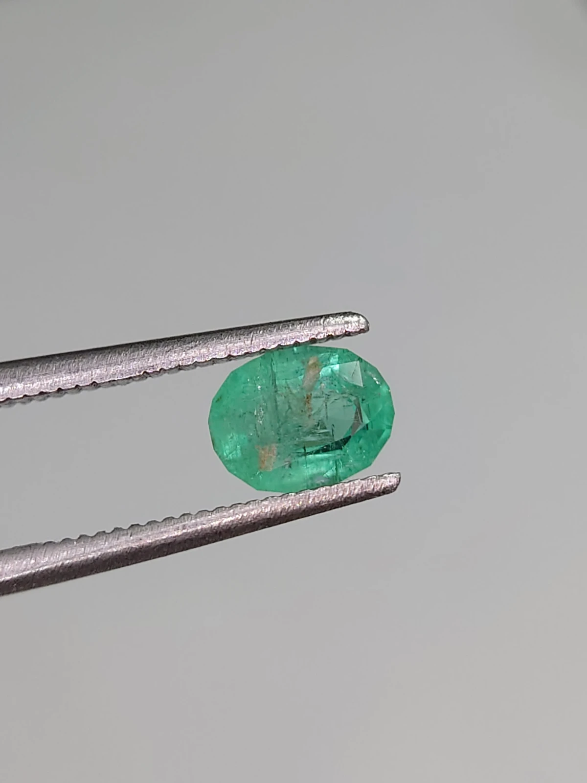 0.79ct Emerald Oval cut Faceted Loose Gemstone From Panjshir Valley Afghanistan — view 5