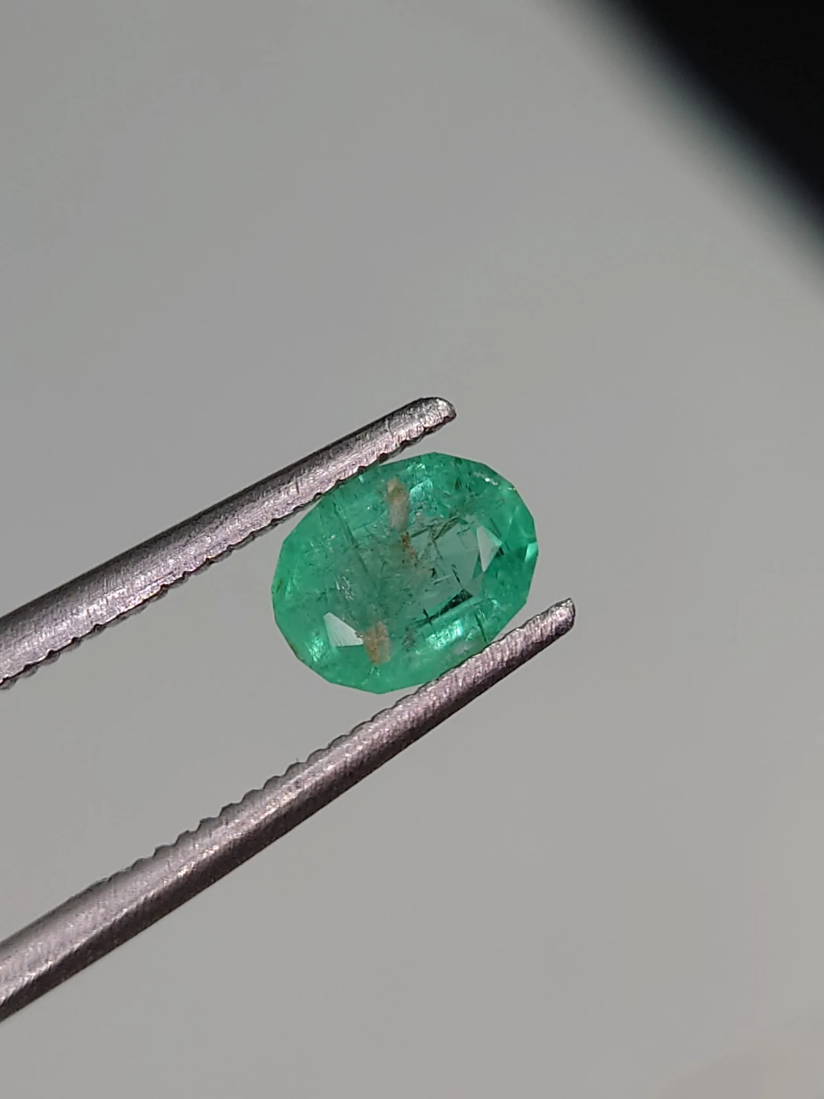 0.79ct Emerald Oval cut Faceted Loose Gemstone From Panjshir Valley Afghanistan — view 6