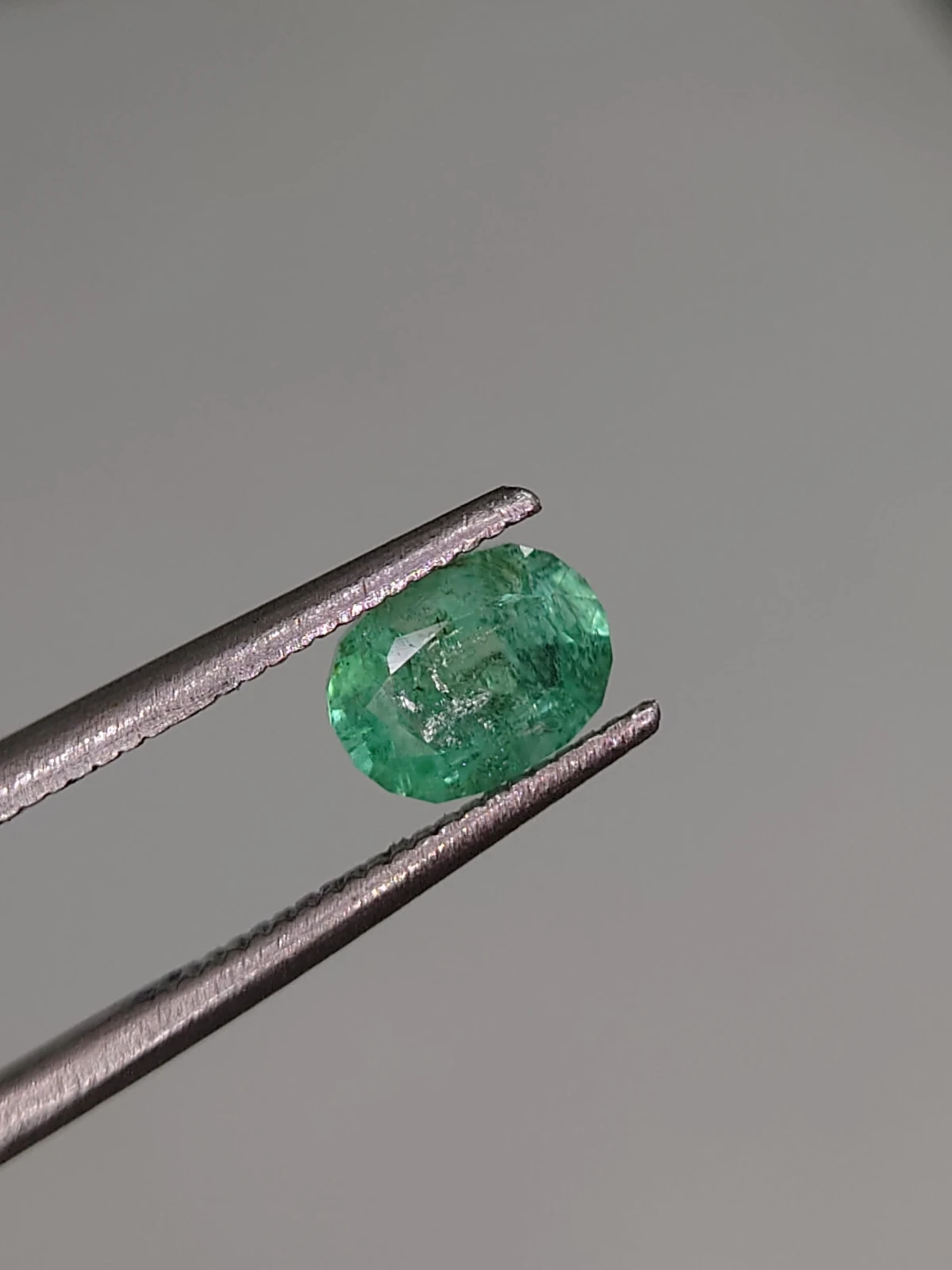0.80ct Emerald Oval Cut Faceted Loose Gemstone From panjshir Valley Afghanistan — view 4