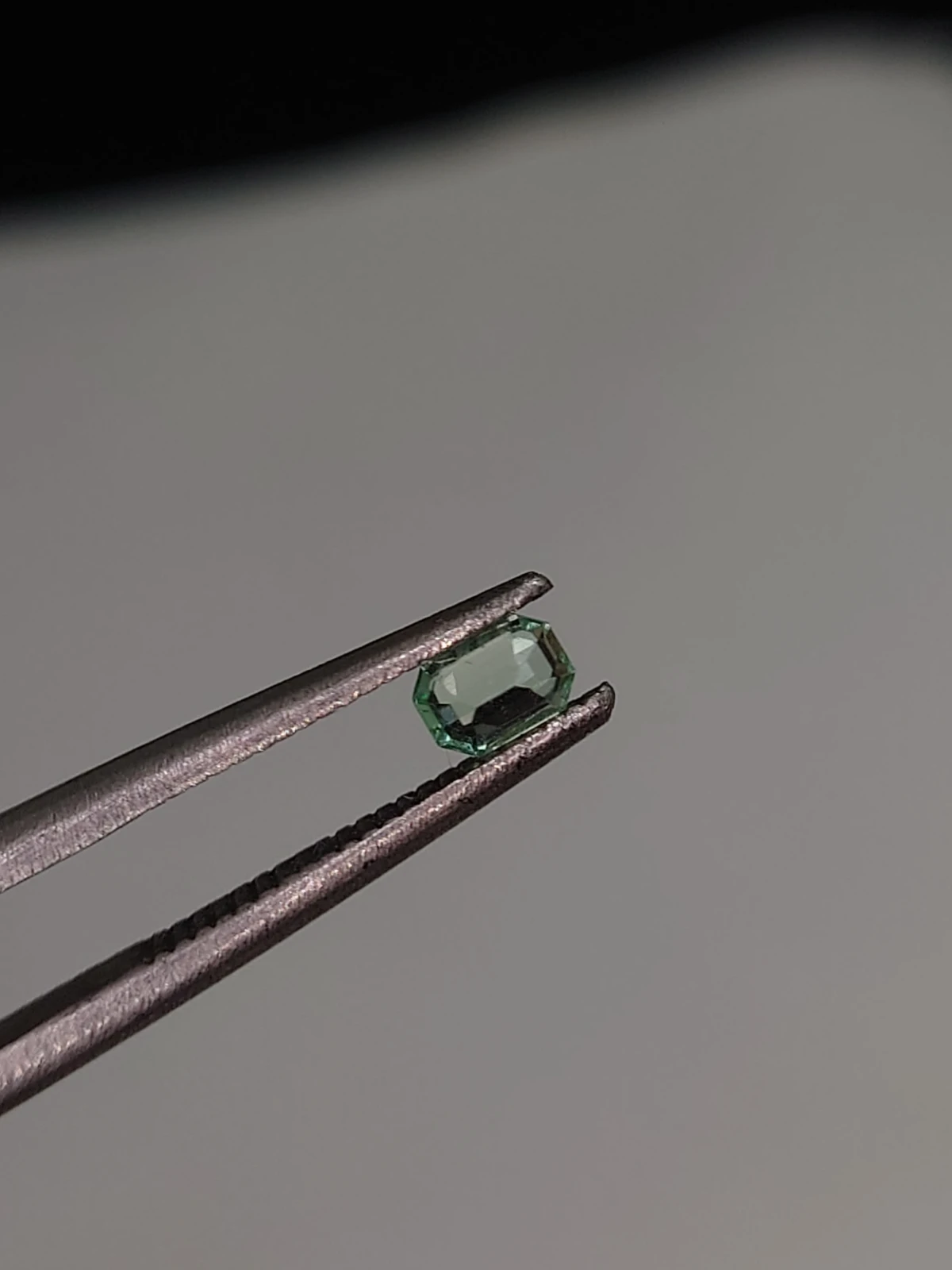 0.18ct Emerald Faceted Loose Gemstone From Panjshir Valley Afghanistan — view 4