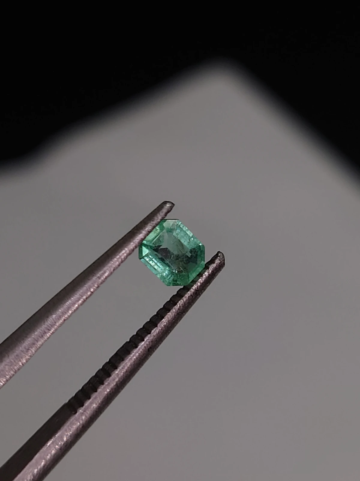 0.20ct Emerald Faceted Loose Gemstone From Panjshir Valley Afghanistan — view 3