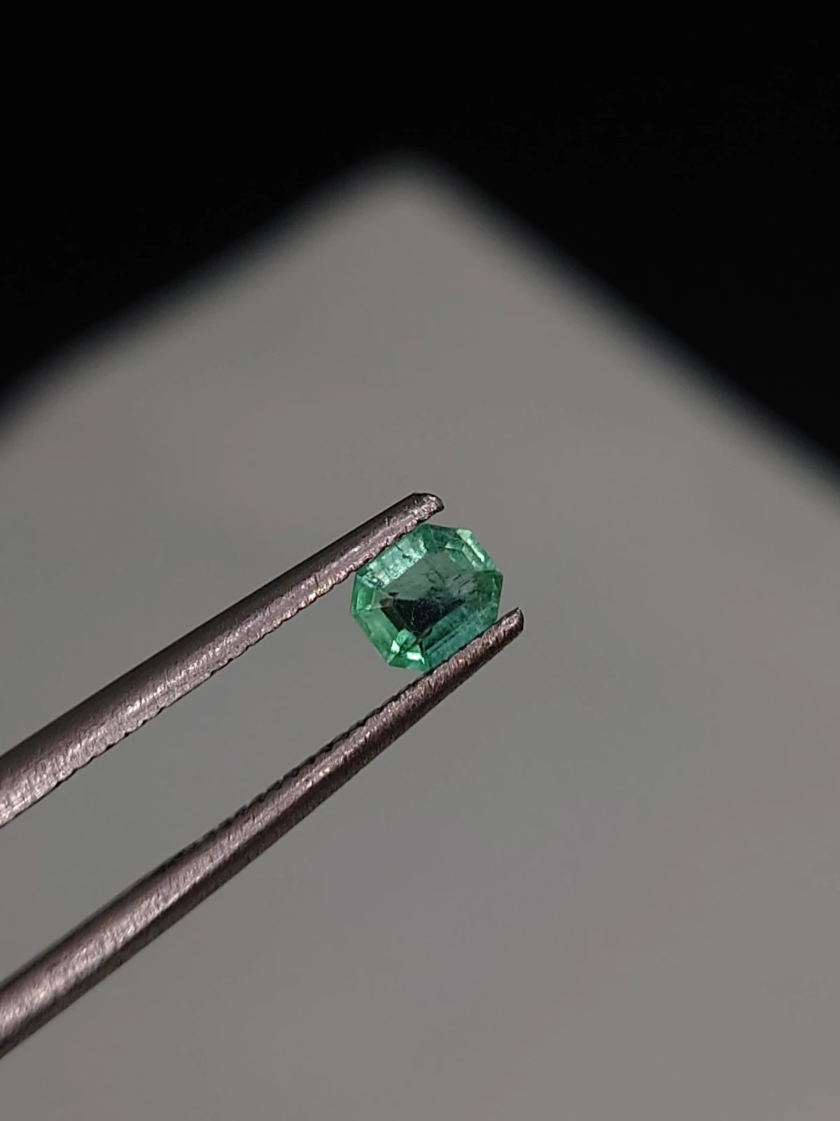 0.20ct Emerald Faceted Loose Gemstone From Panjshir Valley Afghanistan — view 5