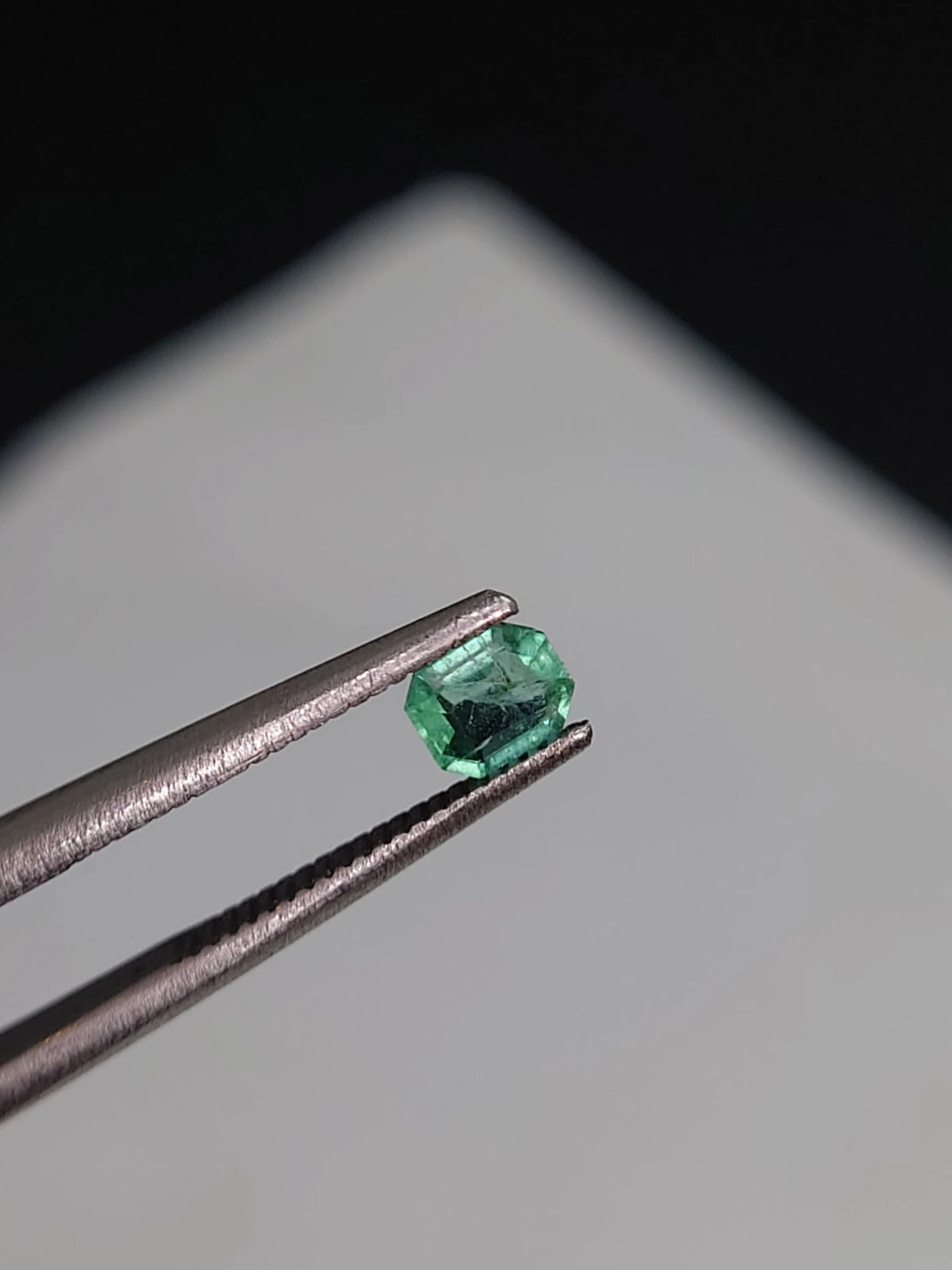 0.20ct Emerald Faceted Loose Gemstone From Panjshir Valley Afghanistan — view 7