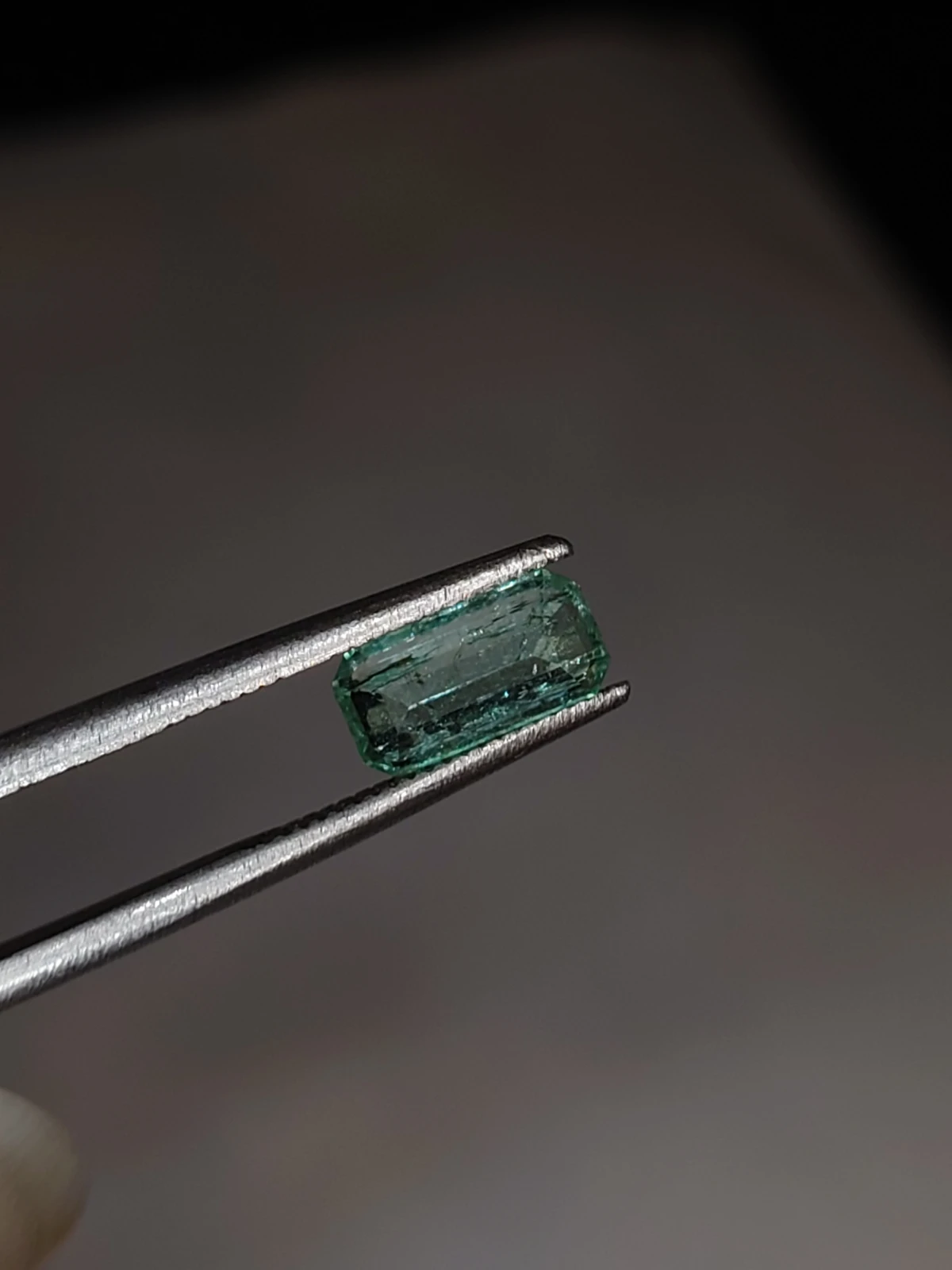 0.95ct Emerald Faceted Loose Gemstone From Panjshir Valley Afghanistan — view 2