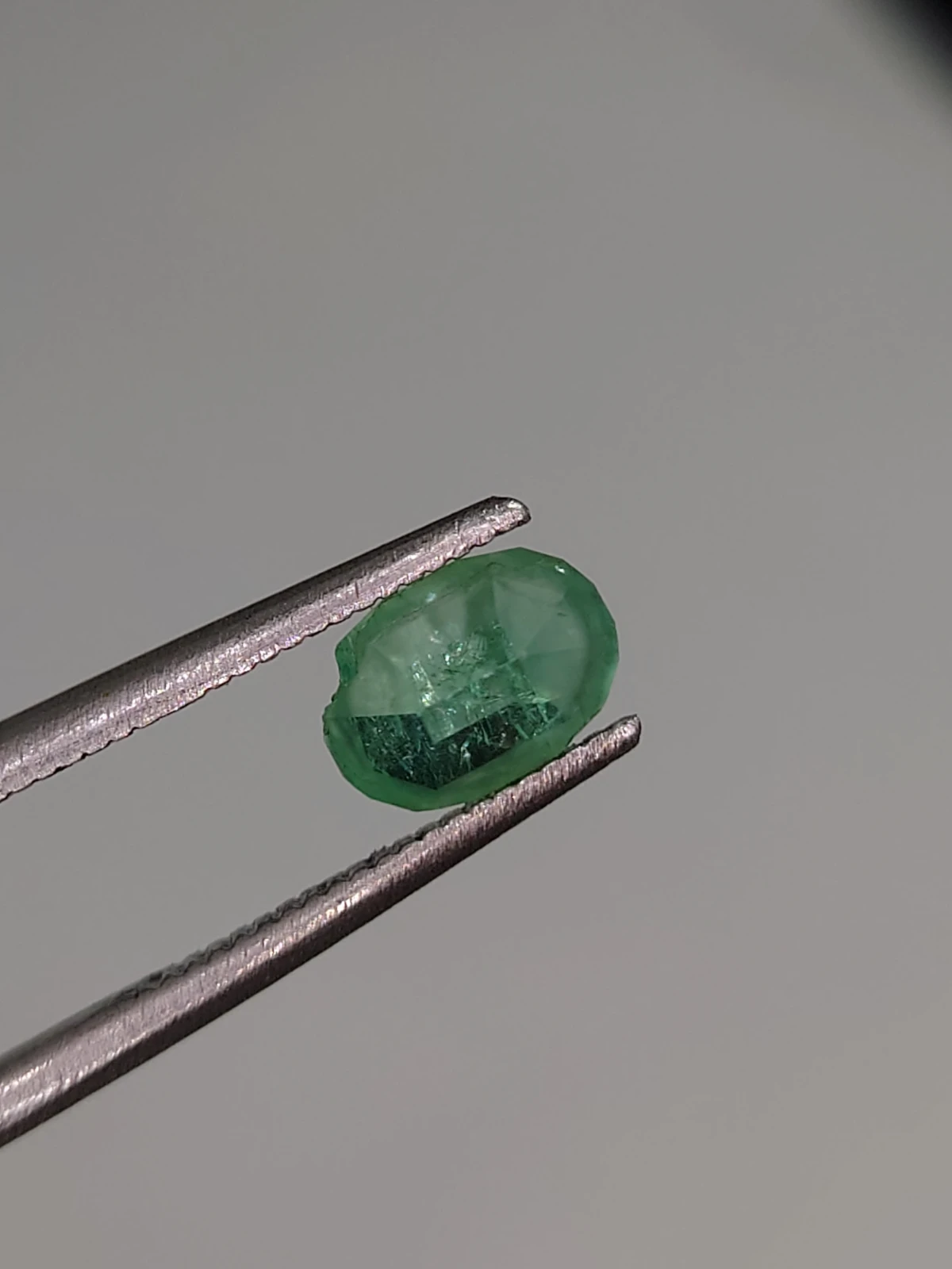 0.79ct Emerald Oval Cut Faceted Loose Gemstone From Panjshir Valley Afghanistan — view 2
