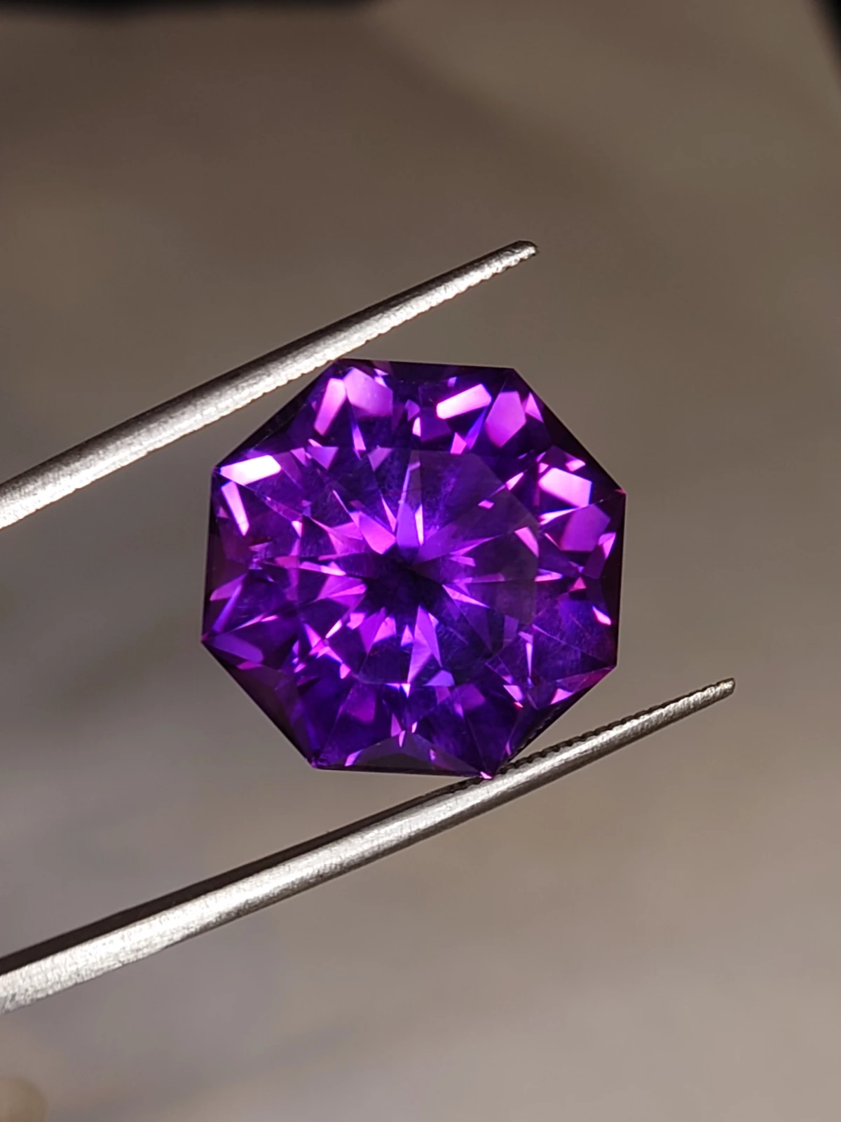 18.98ct Natural Siberian Type Amethyst Fancy Cut Faceted Loose Gemstone From Nigeria — view 1