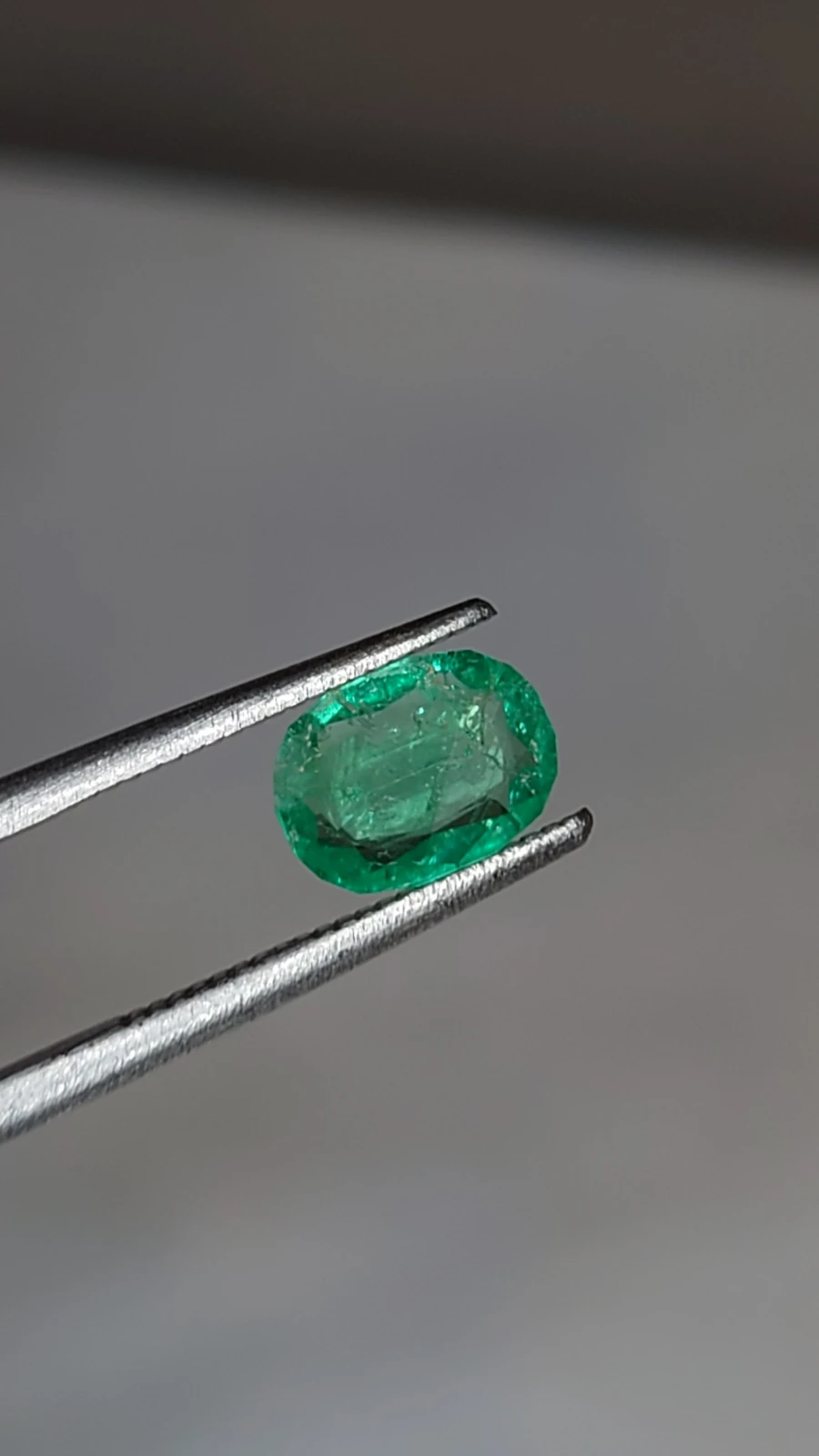 0.85ct Emerald Faceted Loose Gemstone From Panjshir Valley Afghanistan — view 3