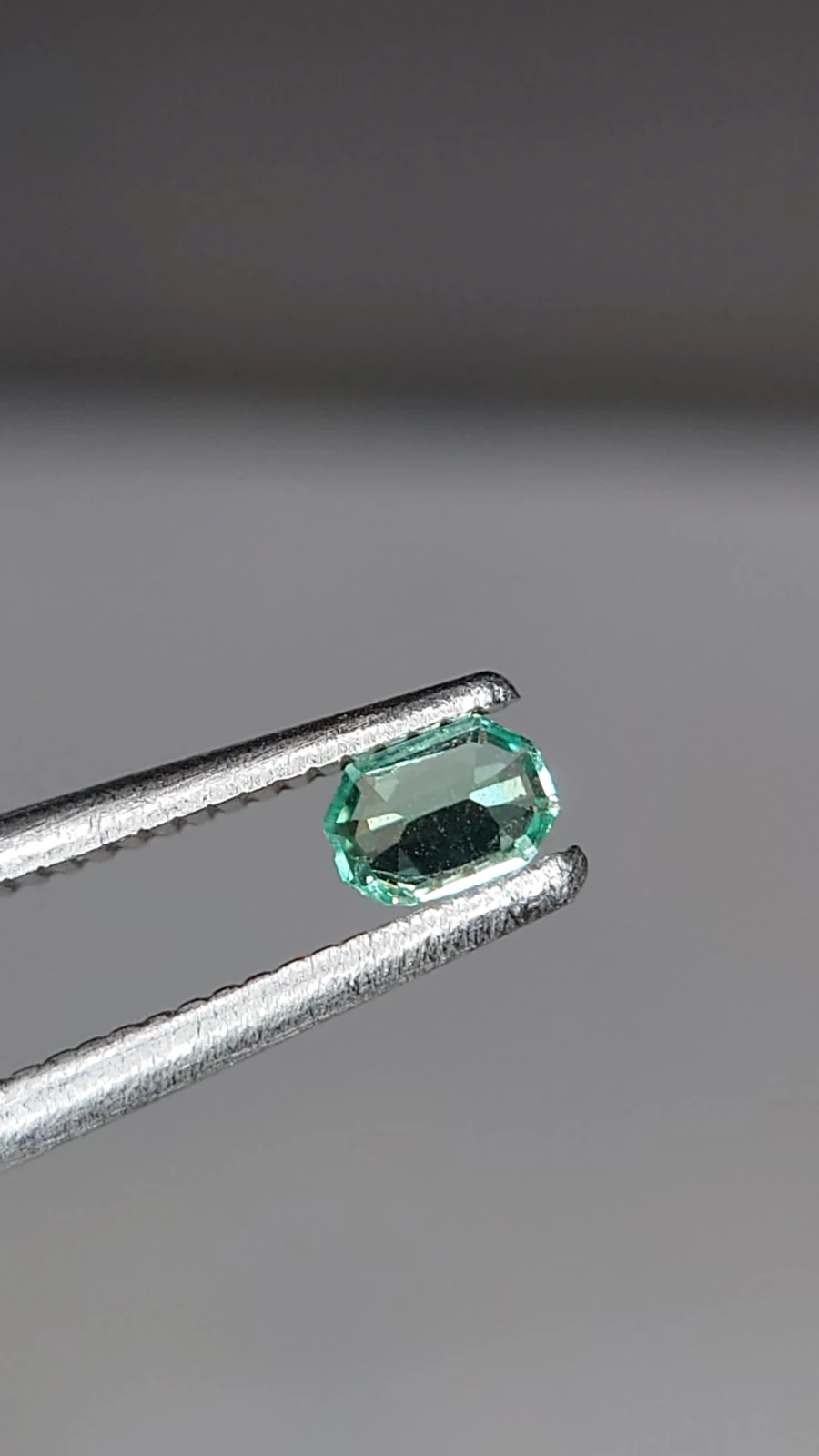 0.12ct Emerald Faceted Loose Gemstone From Panjshir Valley Afghanistan — view 2