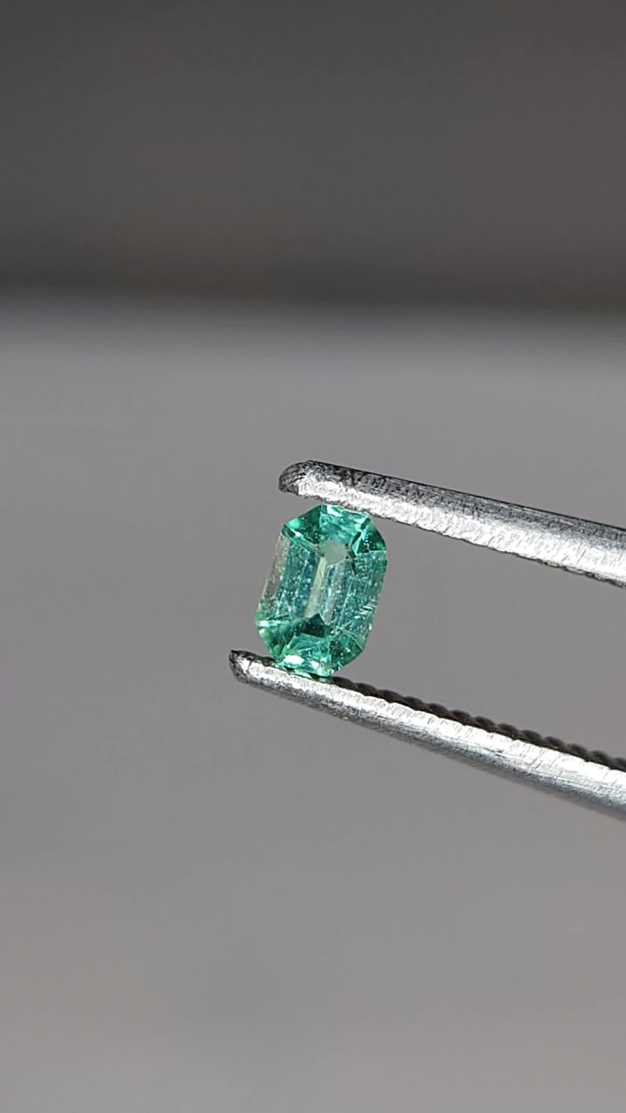0.12ct Emerald Faceted Loose Gemstone From Panjshir Valley Afghanistan — view 6